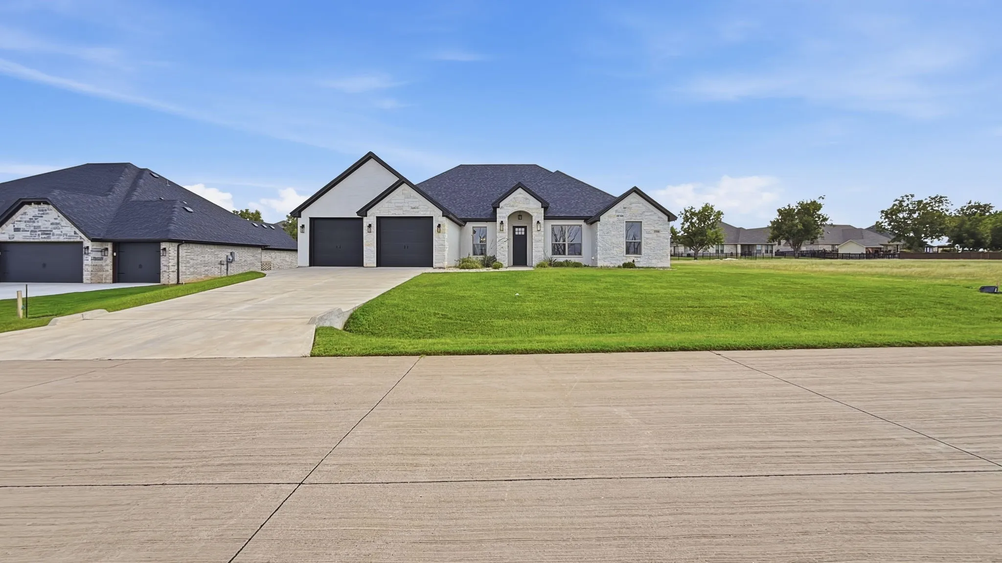 Single Family Residence For Sale in Hood County , 3709 Tremont Lane, Granbury, Texas 76049, 4 Bedroom, 3 Bathroom, 2 Garage spaces, 2,338 Sqft, built in 2023, Price $545,000, mls#21361131, Real Estate Agent in Granbury, Homes For Sale in Hood county, Homes For Sale in Granbury, Realtor in Granbury Texas, Real Estate Brokerage Independent Realty Texas, Luminita Cordes Realtor