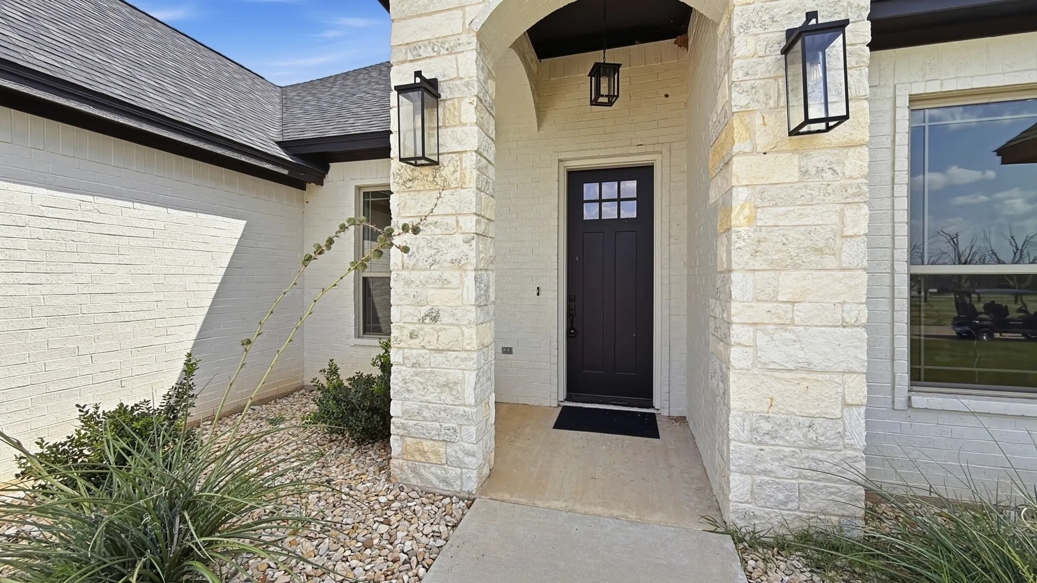 Single Family Residence For Sale in Hood County , 3709 Tremont Lane, Granbury, Texas 76049, 4 Bedroom, 3 Bathroom, 2 Garage spaces, 2,338 Sqft, built in 2023, Price $545,000, mls#21361131, Real Estate Agent in Granbury, Homes For Sale in Hood county, Homes For Sale in Granbury, Realtor in Granbury Texas, Real Estate Brokerage Independent Realty Texas, Luminita Cordes Realtor