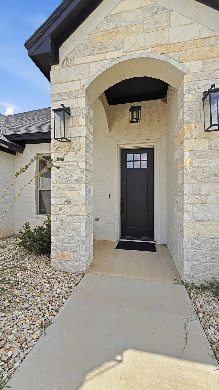 Single Family Residence For Sale in Hood County , 3709 Tremont Lane, Granbury, Texas 76049, 4 Bedroom, 3 Bathroom, 2 Garage spaces, 2,338 Sqft, built in 2023, Price $545,000, mls#21361131, Real Estate Agent in Granbury, Homes For Sale in Hood county, Homes For Sale in Granbury, Realtor in Granbury Texas, Real Estate Brokerage Independent Realty Texas, Luminita Cordes Realtor