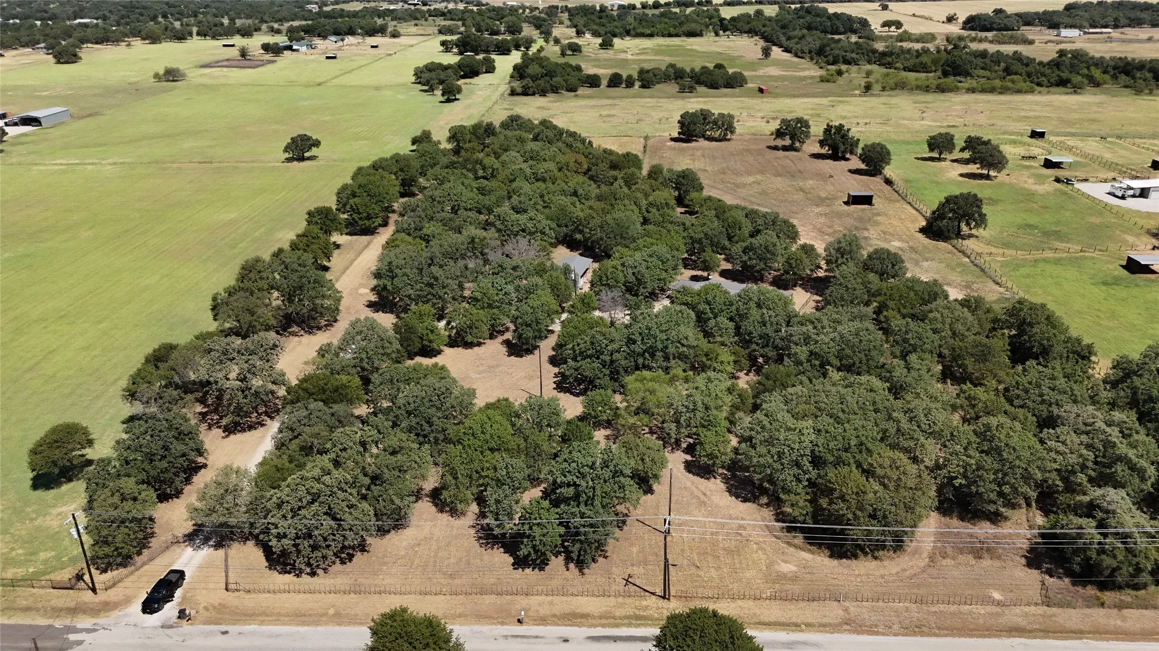 Single Family Residence For Sale in Parker County , 655 Hobson Bend Road, Weatherford, Texas 76088, 3 Bedroom, 2 Bathroom, 1 Garage spaces, 1,814 Sqft, built in 2012, mls#21361016, Real Estate Agent in Weatherford, Homes For Sale in Parker county, Homes For Sale in Weatherford, Realtor in Weatherford Texas, Real Estate Brokerage Independent Realty Texas, Luminita Cordes Realtor