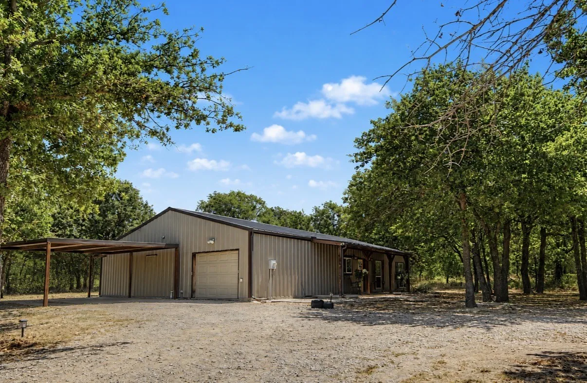 Single Family Residence For Sale in Parker County , 655 Hobson Bend Road, Weatherford, Texas 76088, 3 Bedroom, 2 Bathroom, 1 Garage spaces, 1,814 Sqft, built in 2012, mls#21361016, Real Estate Agent in Weatherford, Homes For Sale in Parker county, Homes For Sale in Weatherford, Realtor in Weatherford Texas, Real Estate Brokerage Independent Realty Texas, Luminita Cordes Realtor