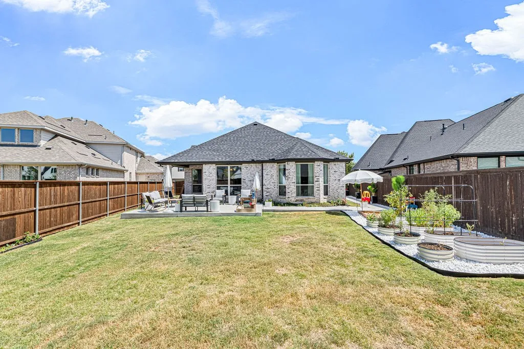 Single Family Residence For Sale in Collin County , 1009 Skyflower Lane, Celina, Texas 75009, 3 Bedroom, 3 Bathroom, 4 Garage spaces, 2,307 Sqft, built in 2023, mls#21360572, Real Estate Agent in Celina, Homes For Sale in Collin county, Homes For Sale in Celina, Realtor in Celina Texas, Real Estate Brokerage Independent Realty Texas, Luminita Cordes Realtor