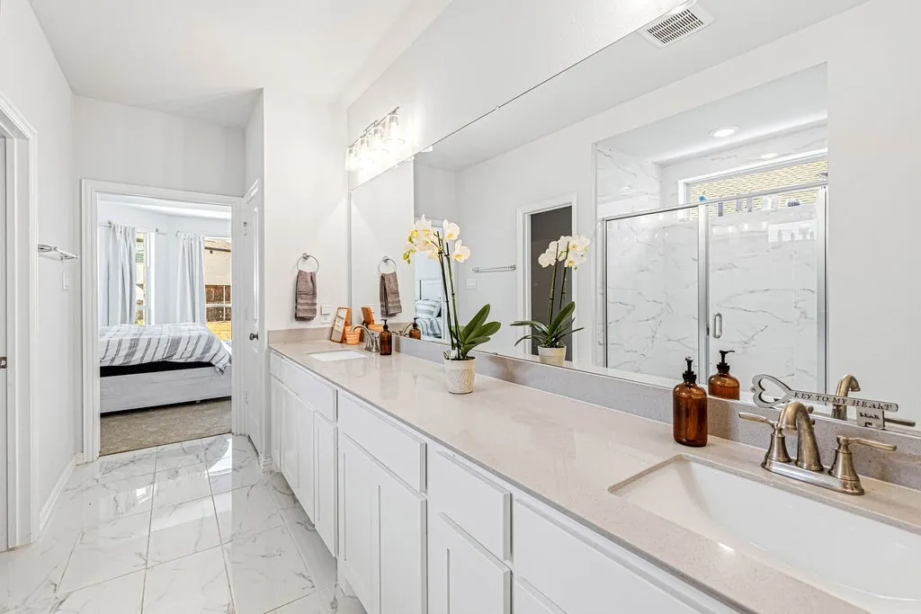 Single Family Residence For Sale in Collin County , 1009 Skyflower Lane, Celina, Texas 75009, 3 Bedroom, 3 Bathroom, 4 Garage spaces, 2,307 Sqft, built in 2023, mls#21360572, Real Estate Agent in Celina, Homes For Sale in Collin county, Homes For Sale in Celina, Realtor in Celina Texas, Real Estate Brokerage Independent Realty Texas, Luminita Cordes Realtor