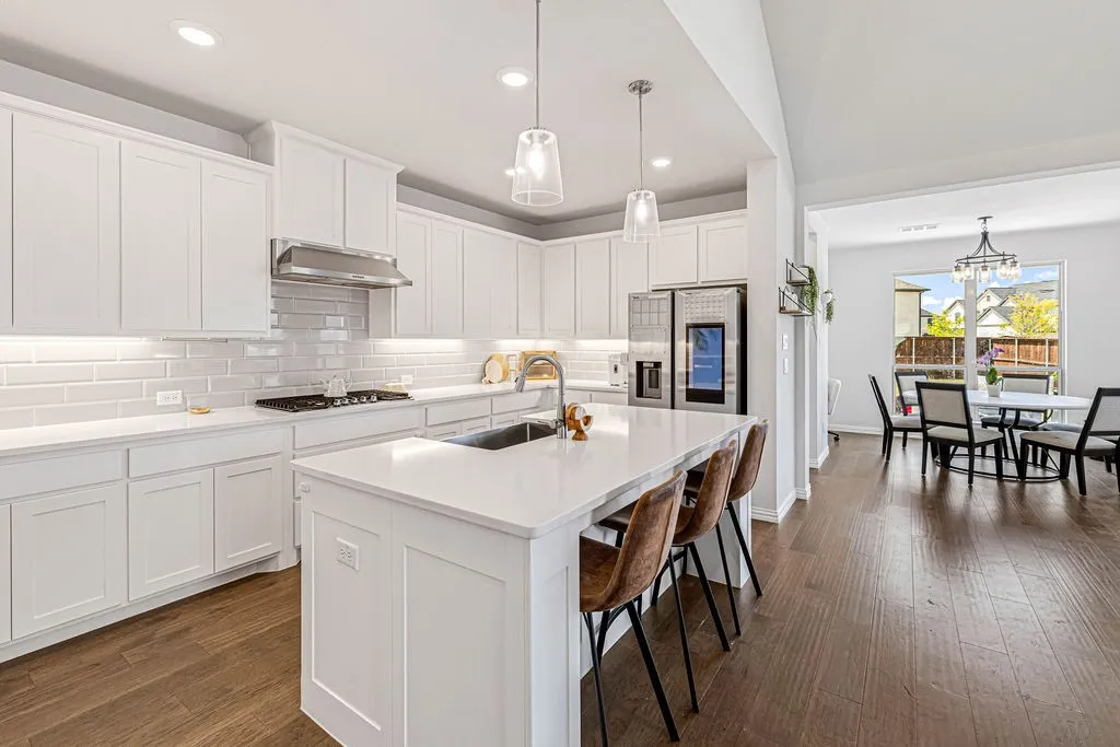 Single Family Residence For Sale in Collin County , 1009 Skyflower Lane, Celina, Texas 75009, 3 Bedroom, 3 Bathroom, 4 Garage spaces, 2,307 Sqft, built in 2023, mls#21360572, Real Estate Agent in Celina, Homes For Sale in Collin county, Homes For Sale in Celina, Realtor in Celina Texas, Real Estate Brokerage Independent Realty Texas, Luminita Cordes Realtor