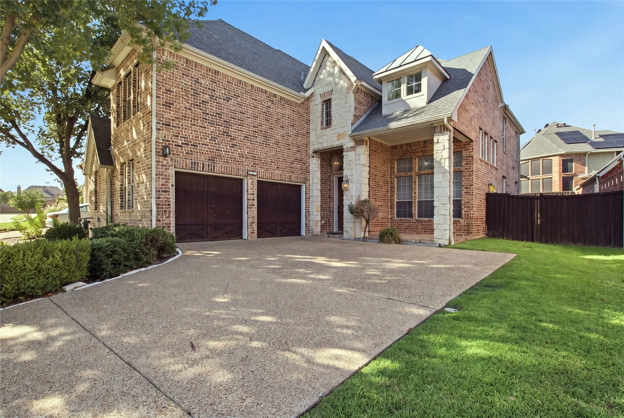 Single Family Residence For Sale in Denton County , 6925 Medallion Drive, Plano, Texas 75024, 3 Bedroom, 3 Bathroom, 2 Garage spaces, 3,428 Sqft, built in 2004, mls#21361144, Real Estate Agent in Plano, Homes For Sale in Denton county, Homes For Sale in Plano, Realtor in Plano Texas, Real Estate Brokerage Independent Realty Texas, Luminita Cordes Realtor