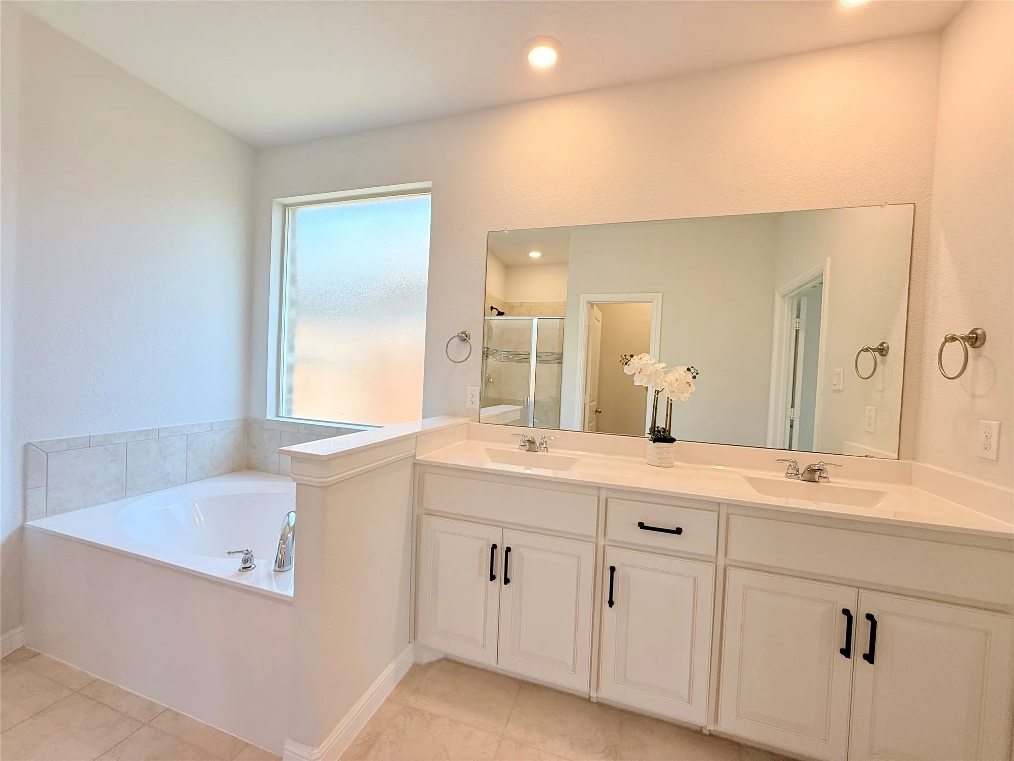 Single Family Residence For Sale in Denton County , 16004 Farringdon Street, Fort Worth, Texas 76247, 4 Bedroom, 3 Bathroom, 2 Garage spaces, 2,463 Sqft, built in 2020, mls#21360976, Real Estate Agent in Fort Worth, Homes For Sale in Denton county, Homes For Sale in Fort Worth, Realtor in Fort Worth Texas, Real Estate Brokerage Independent Realty Texas, Luminita Cordes Realtor