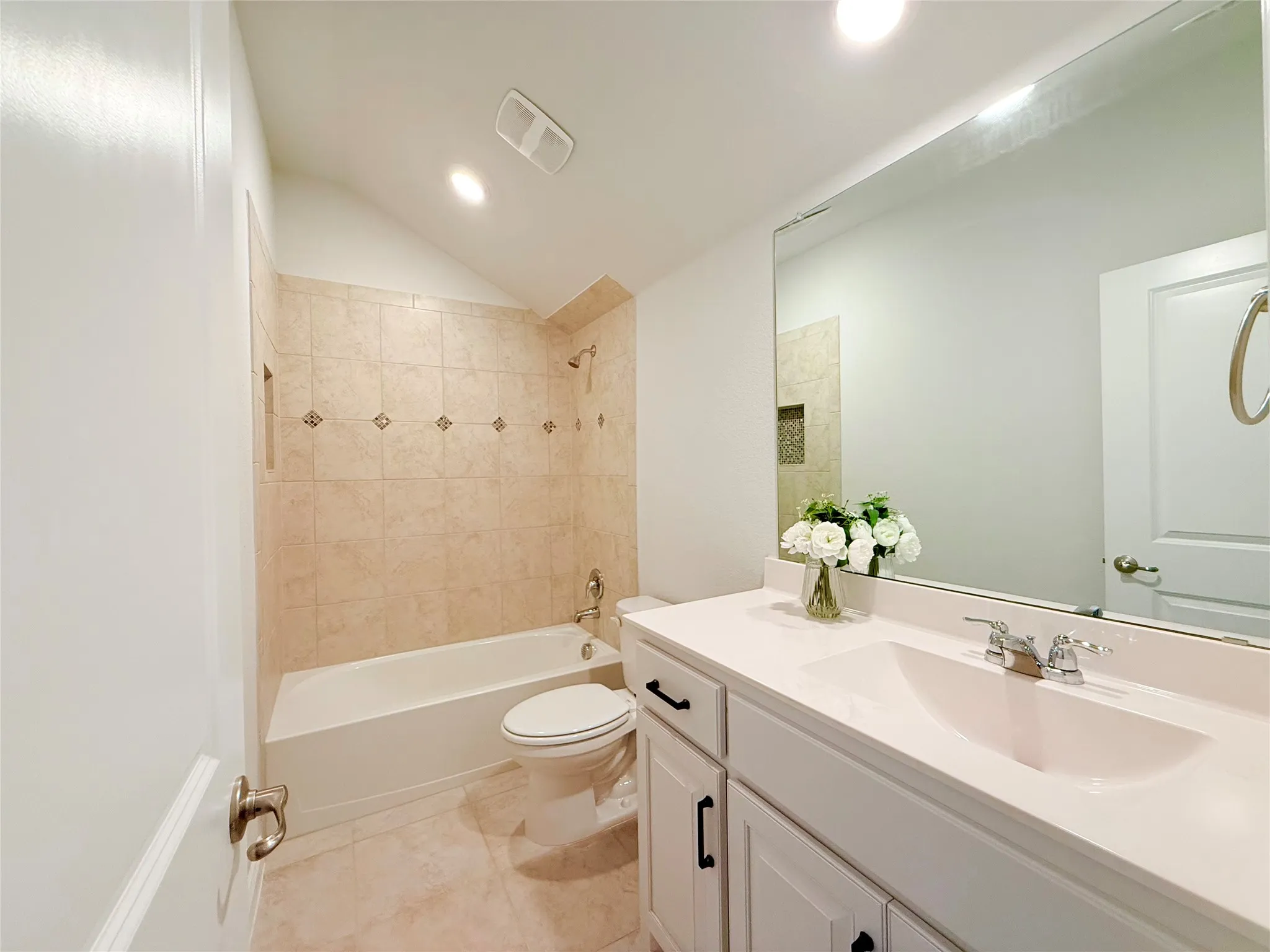 Single Family Residence For Sale in Denton County , 16004 Farringdon Street, Fort Worth, Texas 76247, 4 Bedroom, 3 Bathroom, 2 Garage spaces, 2,463 Sqft, built in 2020, mls#21360976, Real Estate Agent in Fort Worth, Homes For Sale in Denton county, Homes For Sale in Fort Worth, Realtor in Fort Worth Texas, Real Estate Brokerage Independent Realty Texas, Luminita Cordes Realtor
