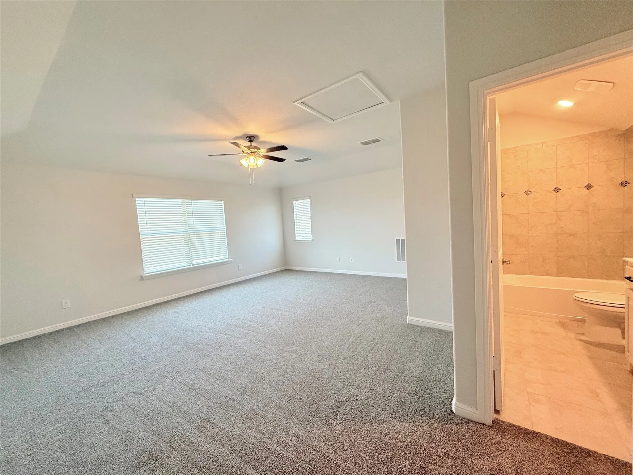 Single Family Residence For Sale in Denton County , 16004 Farringdon Street, Fort Worth, Texas 76247, 4 Bedroom, 3 Bathroom, 2 Garage spaces, 2,463 Sqft, built in 2020, mls#21360976, Real Estate Agent in Fort Worth, Homes For Sale in Denton county, Homes For Sale in Fort Worth, Realtor in Fort Worth Texas, Real Estate Brokerage Independent Realty Texas, Luminita Cordes Realtor
