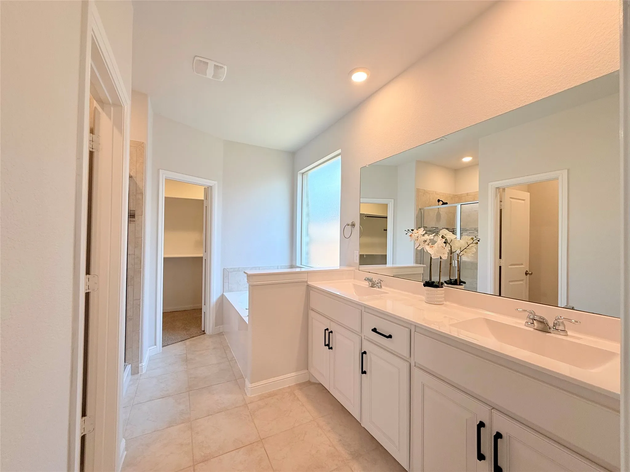 Single Family Residence For Sale in Denton County , 16004 Farringdon Street, Fort Worth, Texas 76247, 4 Bedroom, 3 Bathroom, 2 Garage spaces, 2,463 Sqft, built in 2020, mls#21360976, Real Estate Agent in Fort Worth, Homes For Sale in Denton county, Homes For Sale in Fort Worth, Realtor in Fort Worth Texas, Real Estate Brokerage Independent Realty Texas, Luminita Cordes Realtor