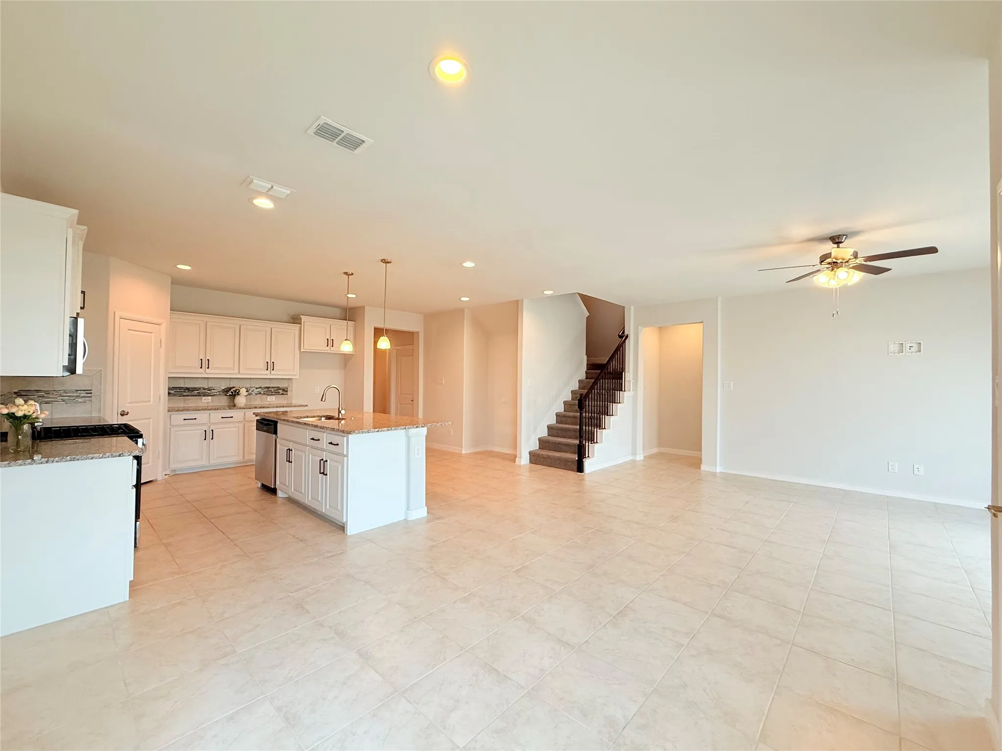 Single Family Residence For Sale in Denton County , 16004 Farringdon Street, Fort Worth, Texas 76247, 4 Bedroom, 3 Bathroom, 2 Garage spaces, 2,463 Sqft, built in 2020, mls#21360976, Real Estate Agent in Fort Worth, Homes For Sale in Denton county, Homes For Sale in Fort Worth, Realtor in Fort Worth Texas, Real Estate Brokerage Independent Realty Texas, Luminita Cordes Realtor