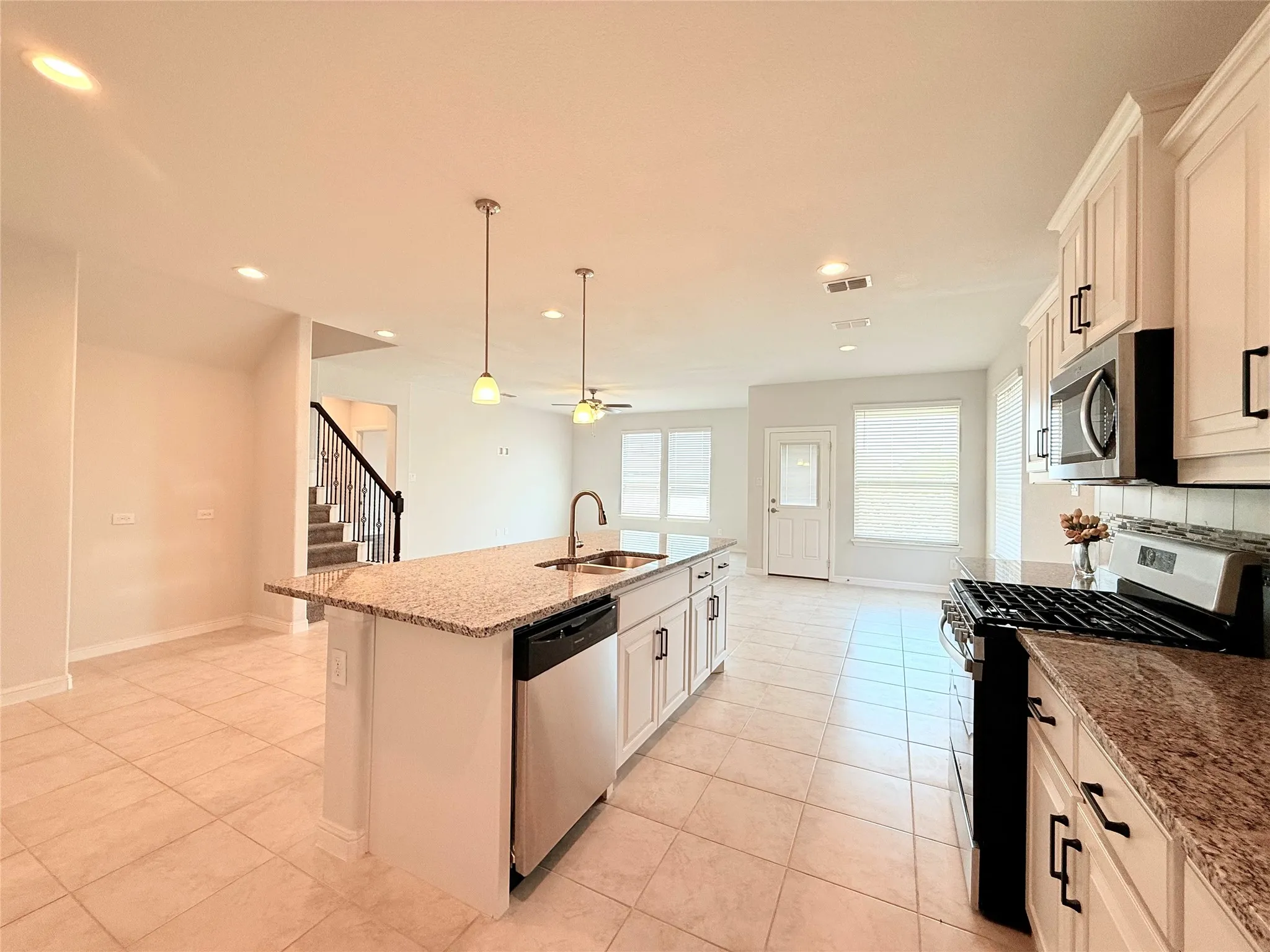 Single Family Residence For Sale in Denton County , 16004 Farringdon Street, Fort Worth, Texas 76247, 4 Bedroom, 3 Bathroom, 2 Garage spaces, 2,463 Sqft, built in 2020, mls#21360976, Real Estate Agent in Fort Worth, Homes For Sale in Denton county, Homes For Sale in Fort Worth, Realtor in Fort Worth Texas, Real Estate Brokerage Independent Realty Texas, Luminita Cordes Realtor