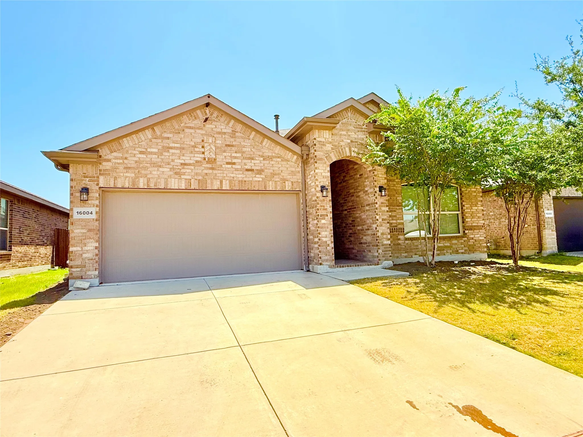 Single Family Residence For Sale in Denton County , 16004 Farringdon Street, Fort Worth, Texas 76247, 4 Bedroom, 3 Bathroom, 2 Garage spaces, 2,463 Sqft, built in 2020, mls#21360976, Real Estate Agent in Fort Worth, Homes For Sale in Denton county, Homes For Sale in Fort Worth, Realtor in Fort Worth Texas, Real Estate Brokerage Independent Realty Texas, Luminita Cordes Realtor