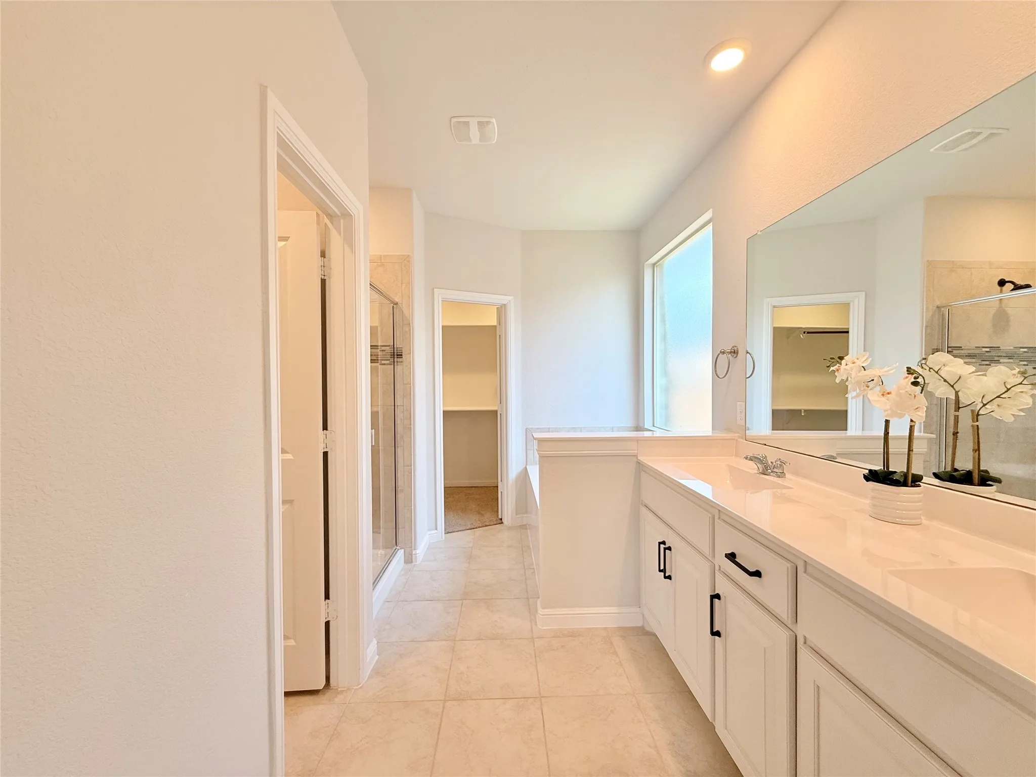 Single Family Residence For Sale in Denton County , 16004 Farringdon Street, Fort Worth, Texas 76247, 4 Bedroom, 3 Bathroom, 2 Garage spaces, 2,463 Sqft, built in 2020, mls#21360976, Real Estate Agent in Fort Worth, Homes For Sale in Denton county, Homes For Sale in Fort Worth, Realtor in Fort Worth Texas, Real Estate Brokerage Independent Realty Texas, Luminita Cordes Realtor