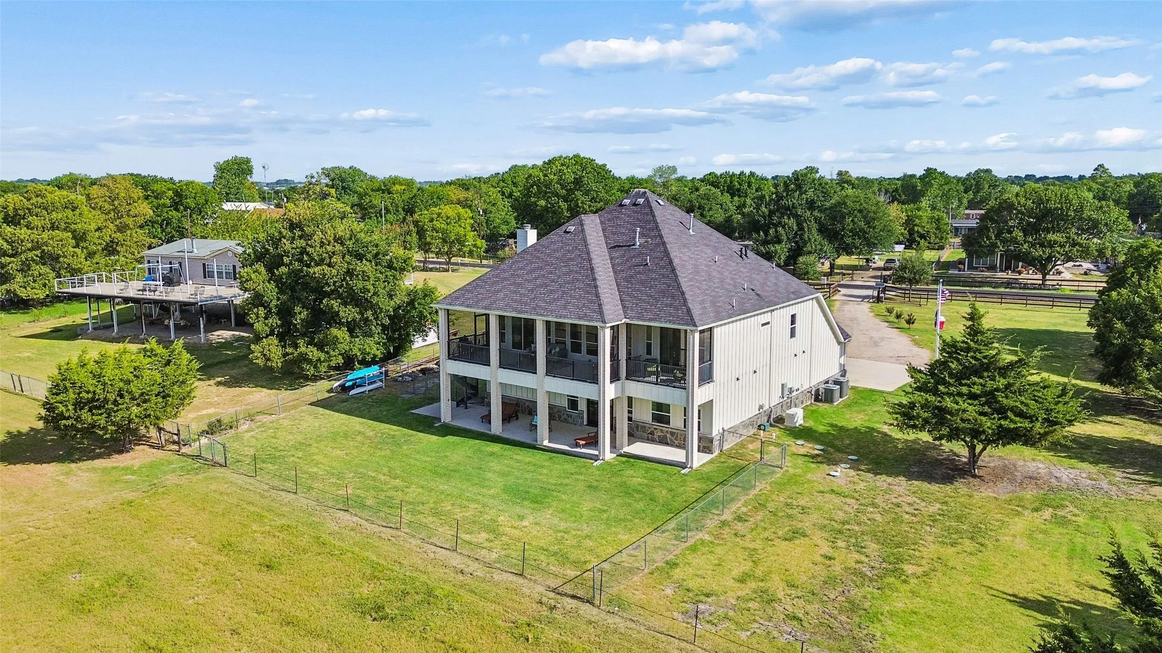 Single Family Residence For Sale in Collin County , 8032 County Road 436, Princeton, Texas 75407, 5 Bedroom, 4 Bathroom, 3 Garage spaces, 4,745 Sqft, built in 2019, mls#21360576, Real Estate Agent in Princeton, Homes For Sale in Collin county, Homes For Sale in Princeton, Realtor in Princeton Texas, Real Estate Brokerage Independent Realty Texas, Luminita Cordes Realtor