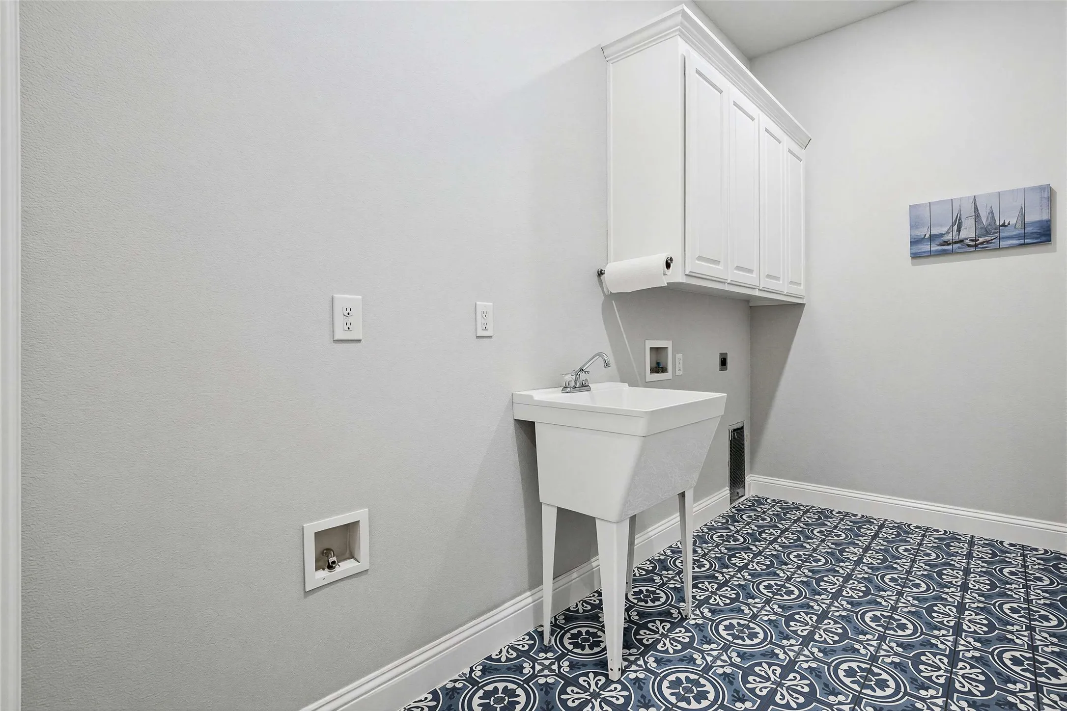 Single Family Residence For Sale in Collin County , 8032 County Road 436, Princeton, Texas 75407, 5 Bedroom, 4 Bathroom, 3 Garage spaces, 4,745 Sqft, built in 2019, mls#21360576, Real Estate Agent in Princeton, Homes For Sale in Collin county, Homes For Sale in Princeton, Realtor in Princeton Texas, Real Estate Brokerage Independent Realty Texas, Luminita Cordes Realtor