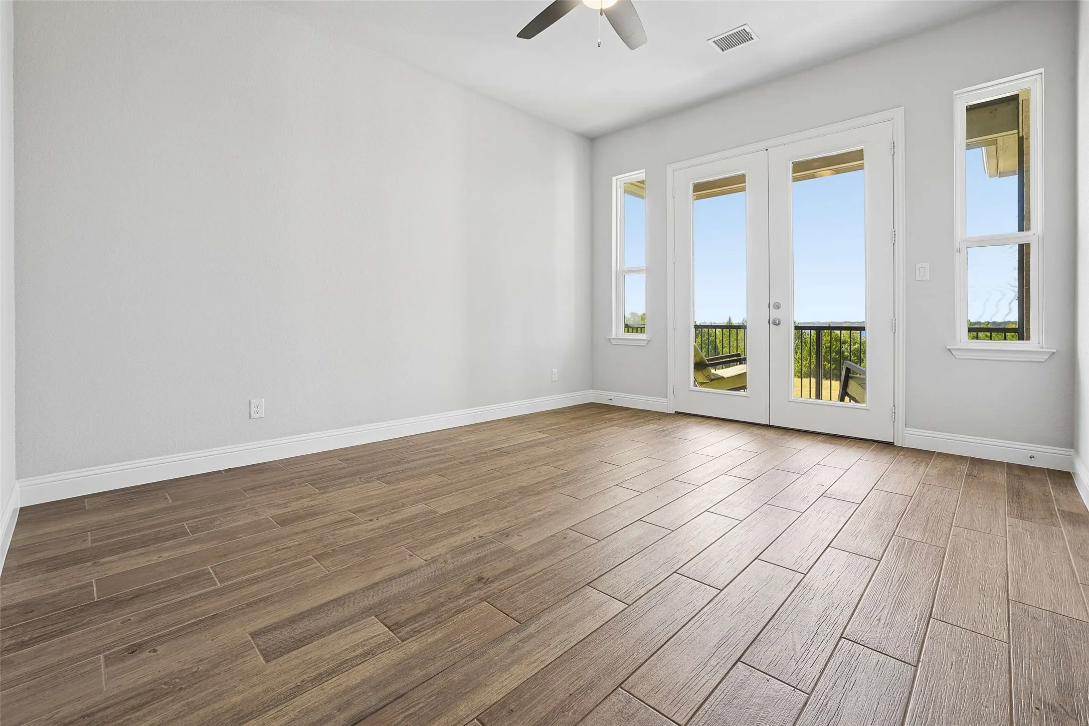 Single Family Residence For Sale in Collin County , 8032 County Road 436, Princeton, Texas 75407, 5 Bedroom, 4 Bathroom, 3 Garage spaces, 4,745 Sqft, built in 2019, mls#21360576, Real Estate Agent in Princeton, Homes For Sale in Collin county, Homes For Sale in Princeton, Realtor in Princeton Texas, Real Estate Brokerage Independent Realty Texas, Luminita Cordes Realtor