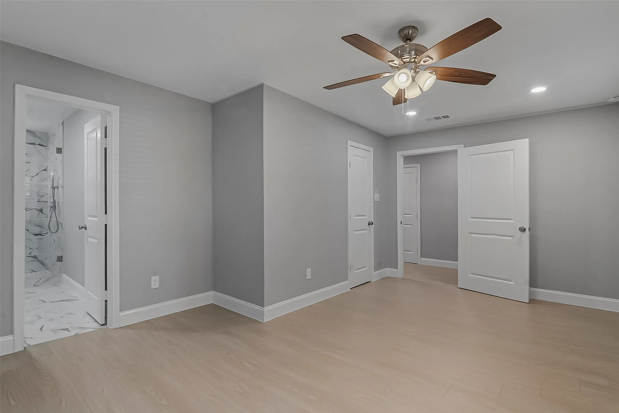 Single Family Residence For Sale in Dallas County , 2401 Sybil Drive, Mesquite, Texas 75149, 4 Bedroom, 3 Bathroom, Garage spaces, 2,071 Sqft, built in 1961, mls#21361149, Real Estate Agent in Mesquite, Homes For Sale in Dallas county, Homes For Sale in Mesquite, Realtor in Mesquite Texas, Real Estate Brokerage Independent Realty Texas, Luminita Cordes Realtor