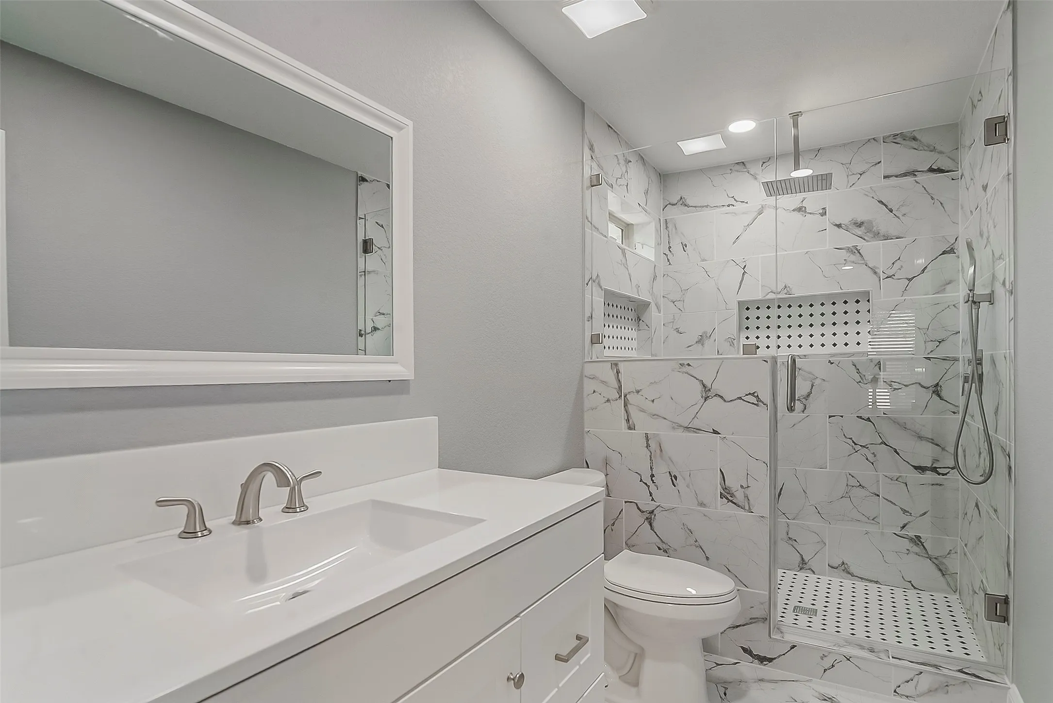 Single Family Residence For Sale in Dallas County , 2401 Sybil Drive, Mesquite, Texas 75149, 4 Bedroom, 3 Bathroom, Garage spaces, 2,071 Sqft, built in 1961, mls#21361149, Real Estate Agent in Mesquite, Homes For Sale in Dallas county, Homes For Sale in Mesquite, Realtor in Mesquite Texas, Real Estate Brokerage Independent Realty Texas, Luminita Cordes Realtor