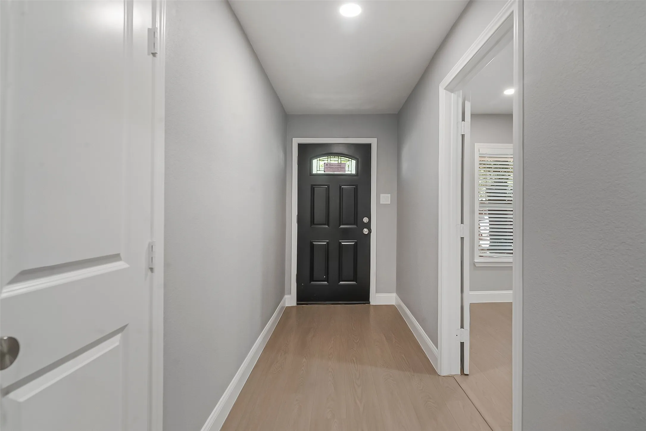 Single Family Residence For Sale in Dallas County , 2401 Sybil Drive, Mesquite, Texas 75149, 4 Bedroom, 3 Bathroom, Garage spaces, 2,071 Sqft, built in 1961, mls#21361149, Real Estate Agent in Mesquite, Homes For Sale in Dallas county, Homes For Sale in Mesquite, Realtor in Mesquite Texas, Real Estate Brokerage Independent Realty Texas, Luminita Cordes Realtor