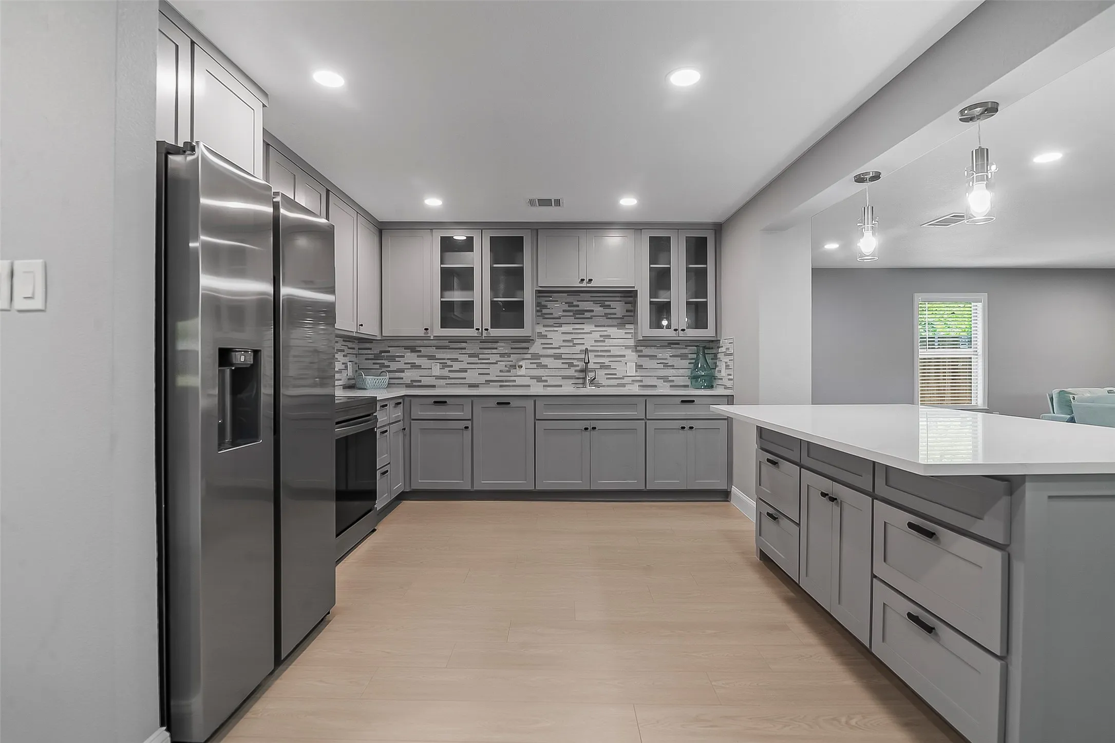Single Family Residence For Sale in Dallas County , 2401 Sybil Drive, Mesquite, Texas 75149, 4 Bedroom, 3 Bathroom, Garage spaces, 2,071 Sqft, built in 1961, mls#21361149, Real Estate Agent in Mesquite, Homes For Sale in Dallas county, Homes For Sale in Mesquite, Realtor in Mesquite Texas, Real Estate Brokerage Independent Realty Texas, Luminita Cordes Realtor