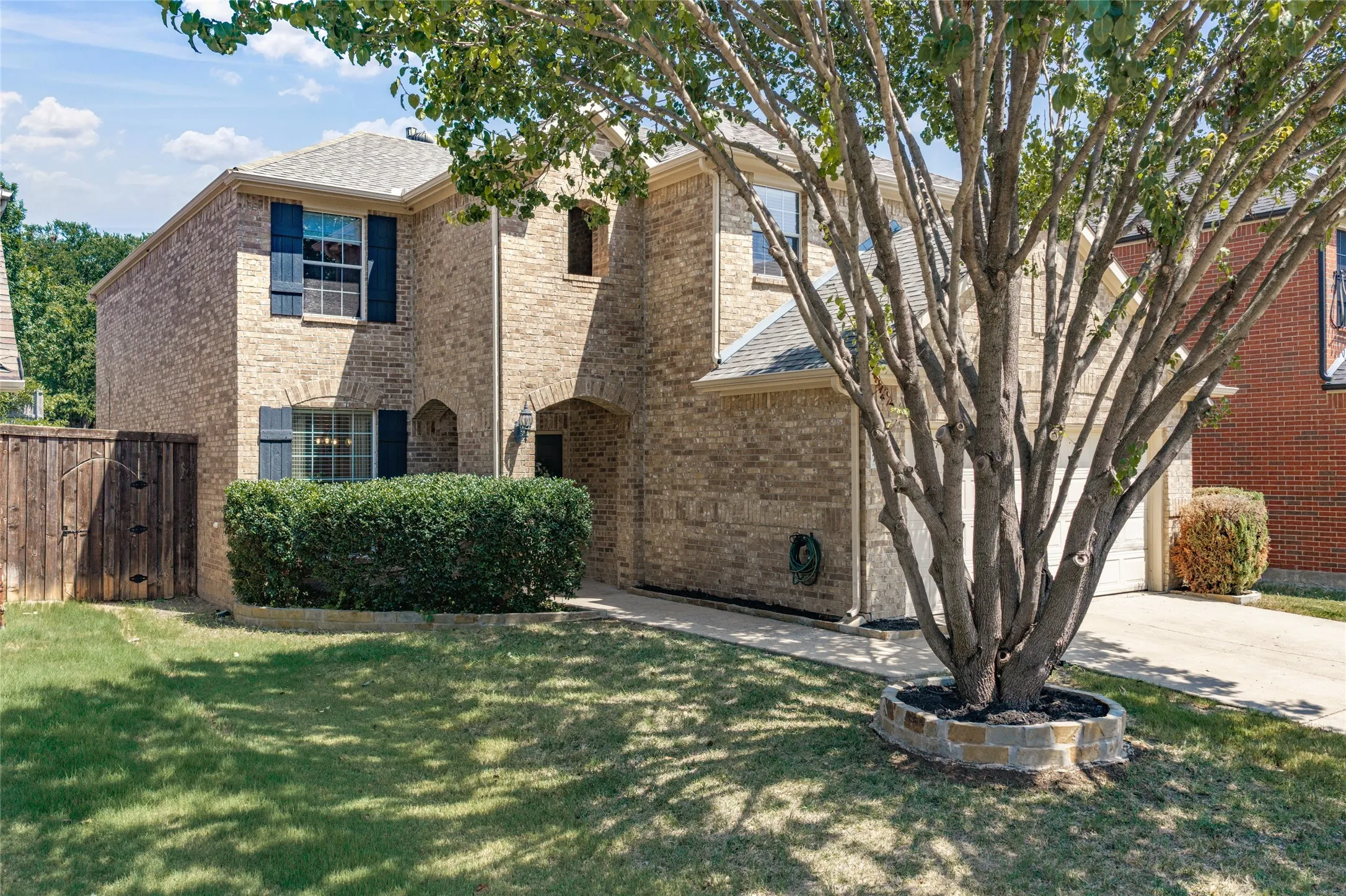 Single Family Residence For Sale in Collin County , 7104 Boysenberry Lane, Plano, Texas 75074, 4 Bedroom, 3 Bathroom, 2 Garage spaces, 2,614 Sqft, built in 2005, mls#21360372, Real Estate Agent in Plano, Homes For Sale in Collin county, Homes For Sale in Plano, Realtor in Plano Texas, Real Estate Brokerage Independent Realty Texas, Luminita Cordes Realtor