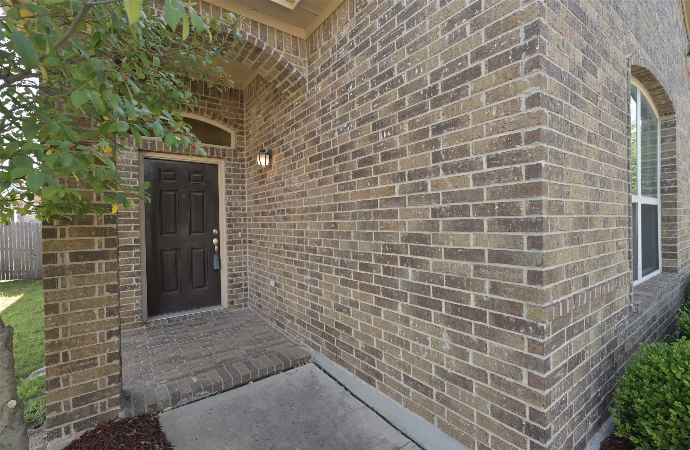 Single Family Residence For Rent in Tarrant County , 5933 Comanche Peak Drive, Fort Worth, Texas 76179, 3 Bedroom, 2 Bathroom, 2 Garage spaces, 1,441 Sqft, built in 2014, mls#21358539, Real Estate Agent in Fort Worth, Homes For Rent in Tarrant county, Homes For Rent in Fort Worth, Realtor in Fort Worth Texas, Real Estate Brokerage Independent Realty Texas, Luminita Cordes Realtor