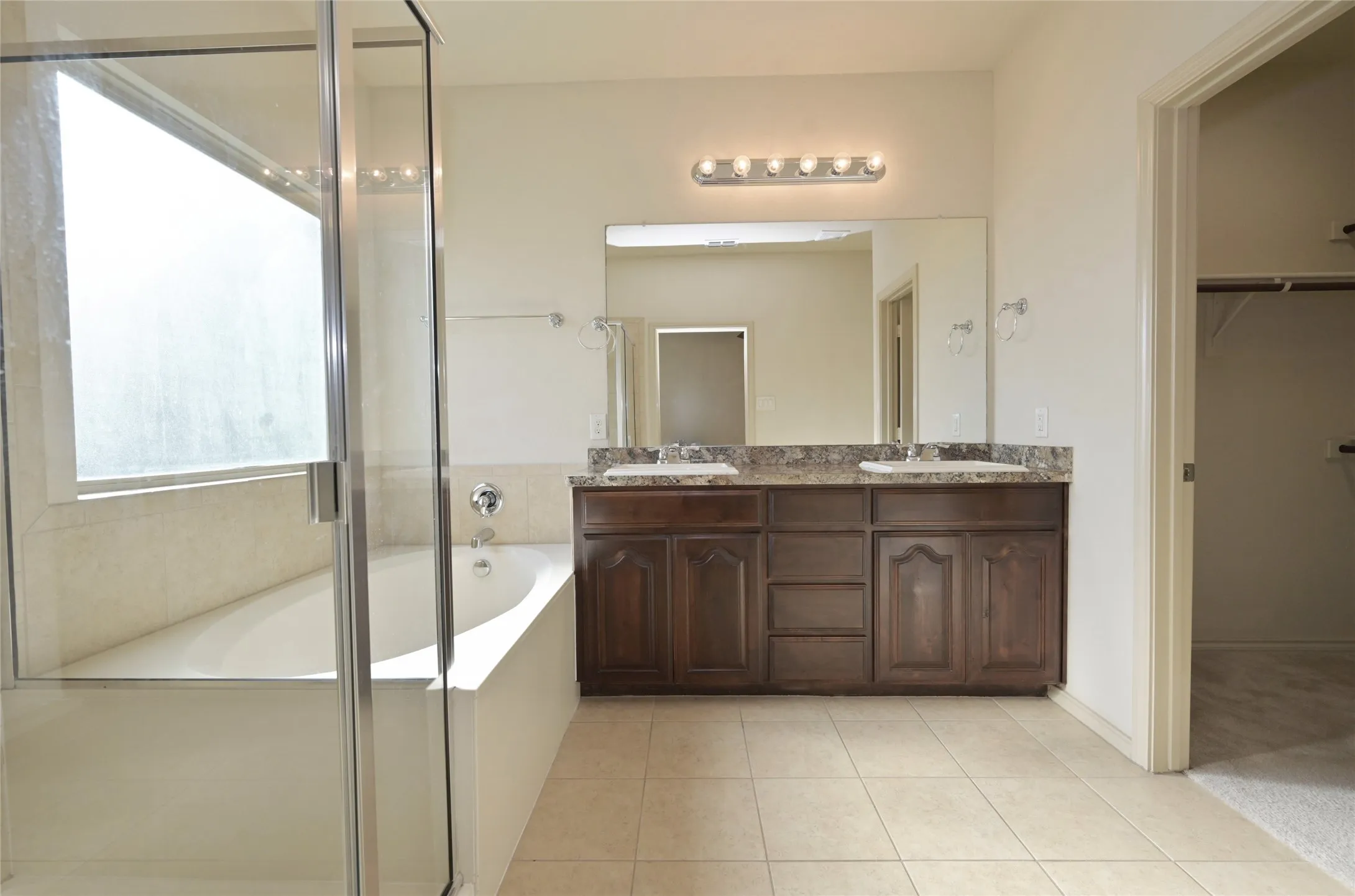 Single Family Residence For Rent in Tarrant County , 5933 Comanche Peak Drive, Fort Worth, Texas 76179, 3 Bedroom, 2 Bathroom, 2 Garage spaces, 1,441 Sqft, built in 2014, mls#21358539, Real Estate Agent in Fort Worth, Homes For Rent in Tarrant county, Homes For Rent in Fort Worth, Realtor in Fort Worth Texas, Real Estate Brokerage Independent Realty Texas, Luminita Cordes Realtor