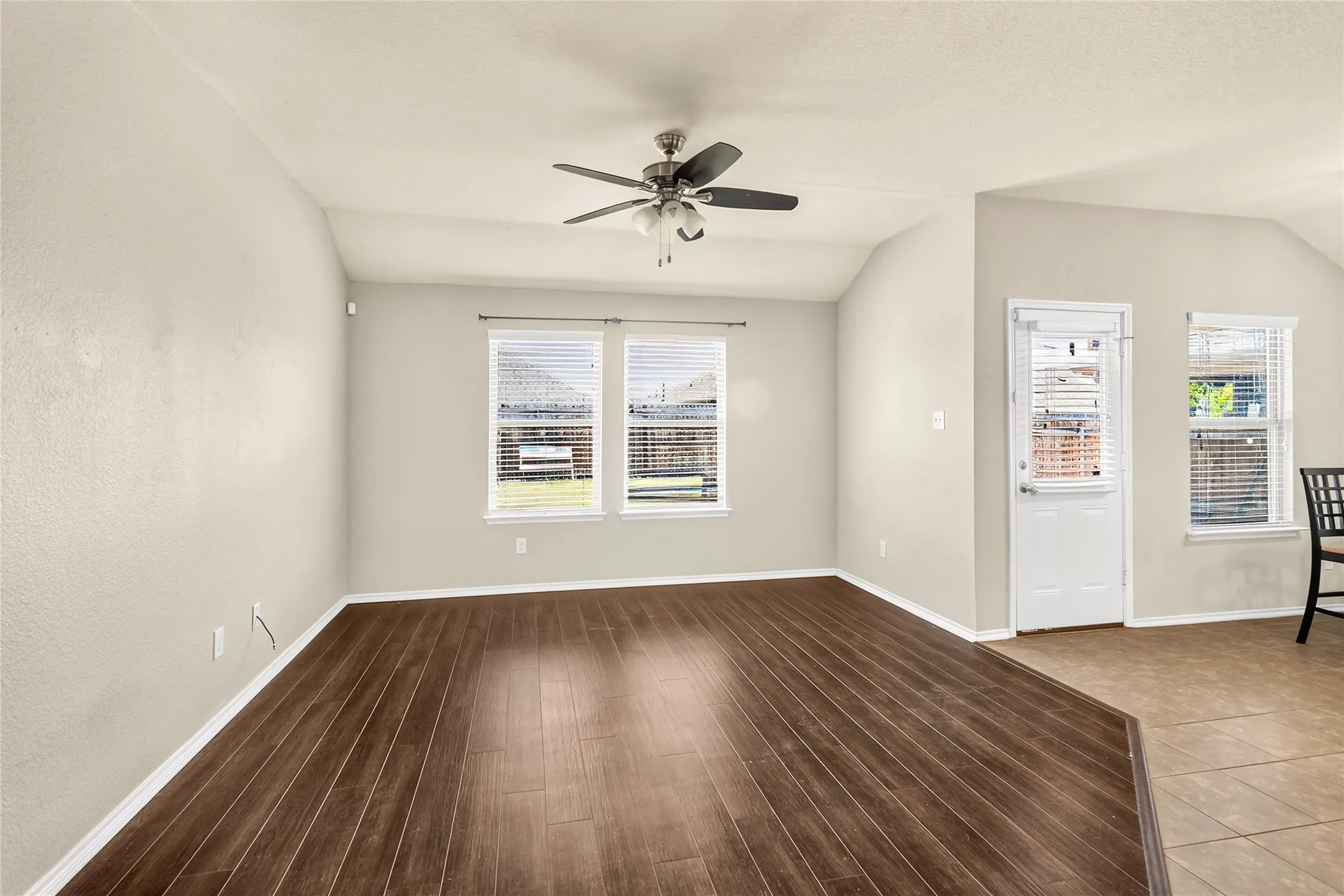 Single Family Residence For Sale in Collin County , 1050 Churchill Drive, Princeton, Texas 75407, 4 Bedroom, 2 Bathroom, 2 Garage spaces, 1,597 Sqft, built in 2015, mls#21361151, Real Estate Agent in Princeton, Homes For Sale in Collin county, Homes For Sale in Princeton, Realtor in Princeton Texas, Real Estate Brokerage Independent Realty Texas, Luminita Cordes Realtor