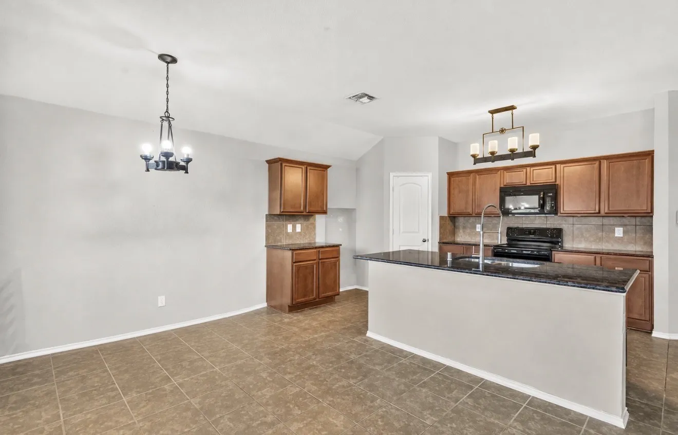Single Family Residence For Sale in Collin County , 1050 Churchill Drive, Princeton, Texas 75407, 4 Bedroom, 2 Bathroom, 2 Garage spaces, 1,597 Sqft, built in 2015, mls#21361151, Real Estate Agent in Princeton, Homes For Sale in Collin county, Homes For Sale in Princeton, Realtor in Princeton Texas, Real Estate Brokerage Independent Realty Texas, Luminita Cordes Realtor