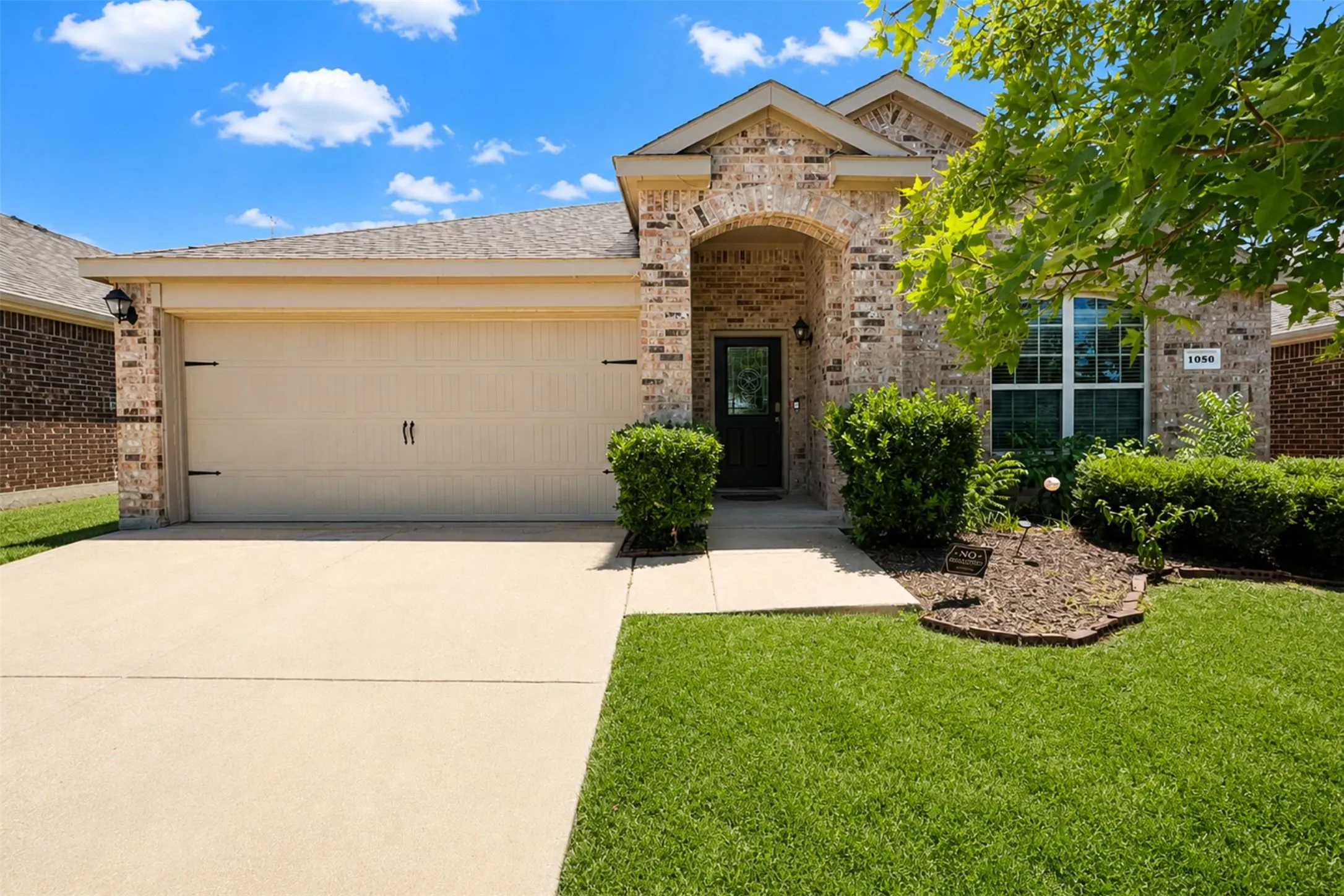 Single Family Residence For Sale in Collin County , 1050 Churchill Drive, Princeton, Texas 75407, 4 Bedroom, 2 Bathroom, 2 Garage spaces, 1,597 Sqft, built in 2015, mls#21361151, Real Estate Agent in Princeton, Homes For Sale in Collin county, Homes For Sale in Princeton, Realtor in Princeton Texas, Real Estate Brokerage Independent Realty Texas, Luminita Cordes Realtor