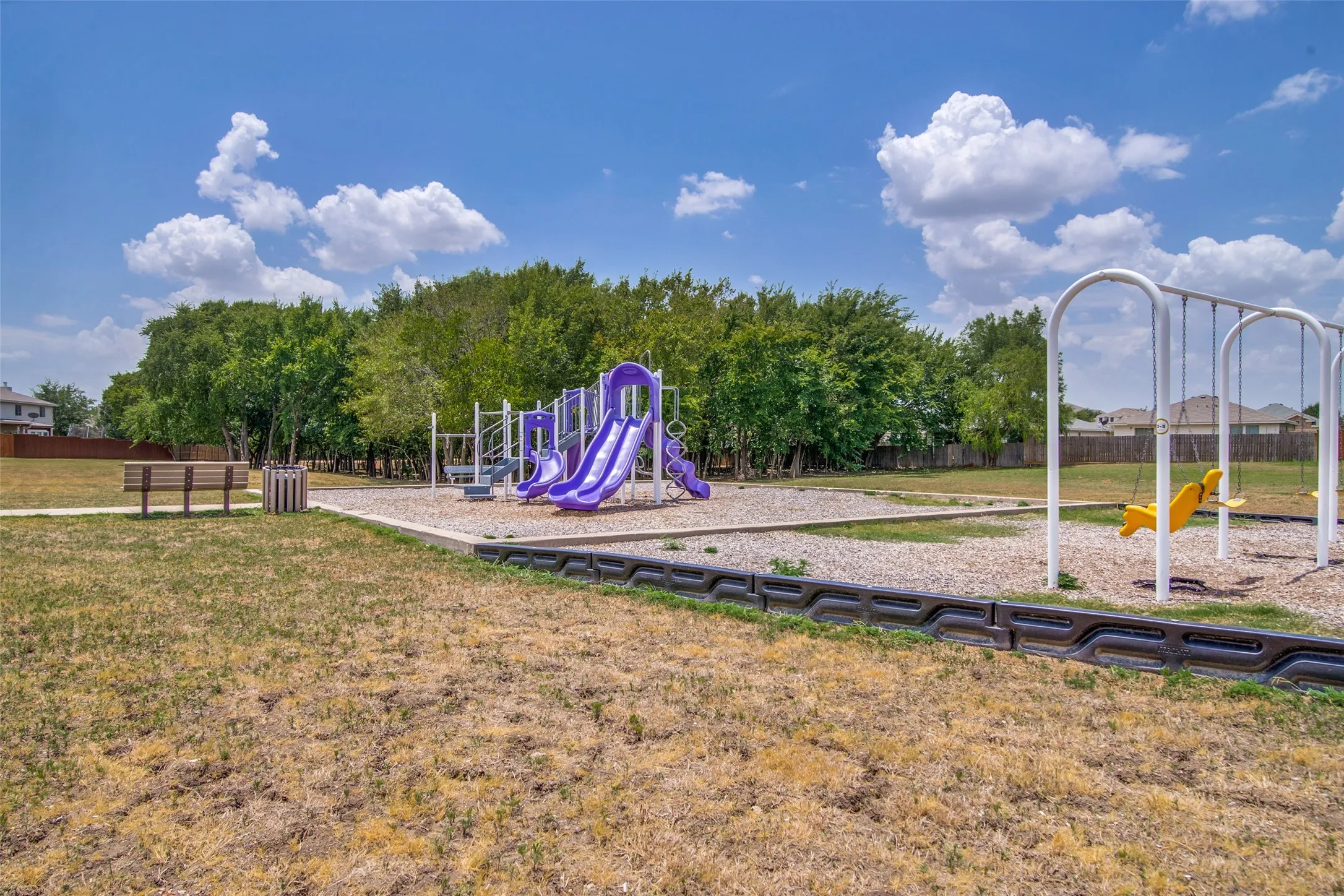 Single Family Residence For Sale in Collin County , 1609 White Oak Road, Anna, Texas 75409, 3 Bedroom, 3 Bathroom, 2 Garage spaces, 2,000 Sqft, built in 2002, mls#21360560, Real Estate Agent in Anna, Homes For Sale in Collin county, Homes For Sale in Anna, Realtor in Anna Texas, Real Estate Brokerage Independent Realty Texas, Luminita Cordes Realtor