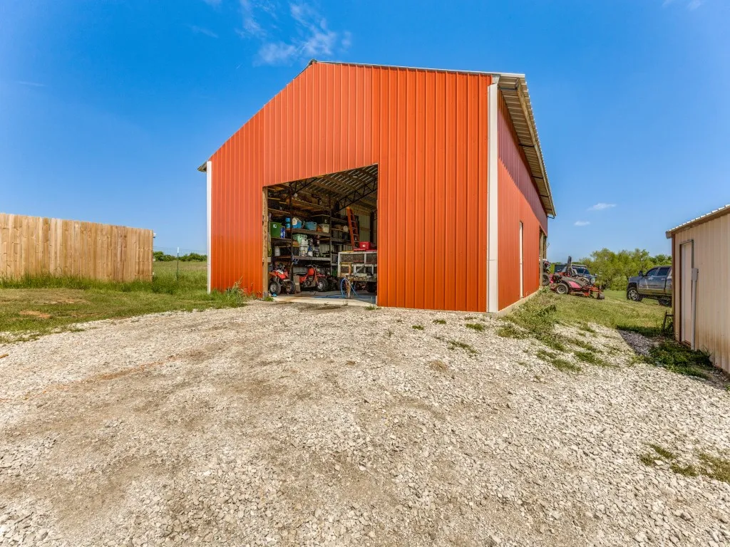 Single Family Residence For Sale in Wise County , 760 County Road 4380, Decatur, Texas 76234, 3 Bedroom, 4 Bathroom, 2 Garage spaces, 2,899 Sqft, built in 2019, mls#21361157, Real Estate Agent in Decatur, Homes For Sale in Wise county, Homes For Sale in Decatur, Realtor in Decatur Texas, Real Estate Brokerage Independent Realty Texas, Luminita Cordes Realtor