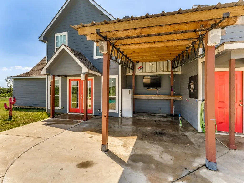 Single Family Residence For Sale in Wise County , 760 County Road 4380, Decatur, Texas 76234, 3 Bedroom, 4 Bathroom, 2 Garage spaces, 2,899 Sqft, built in 2019, mls#21361157, Real Estate Agent in Decatur, Homes For Sale in Wise county, Homes For Sale in Decatur, Realtor in Decatur Texas, Real Estate Brokerage Independent Realty Texas, Luminita Cordes Realtor