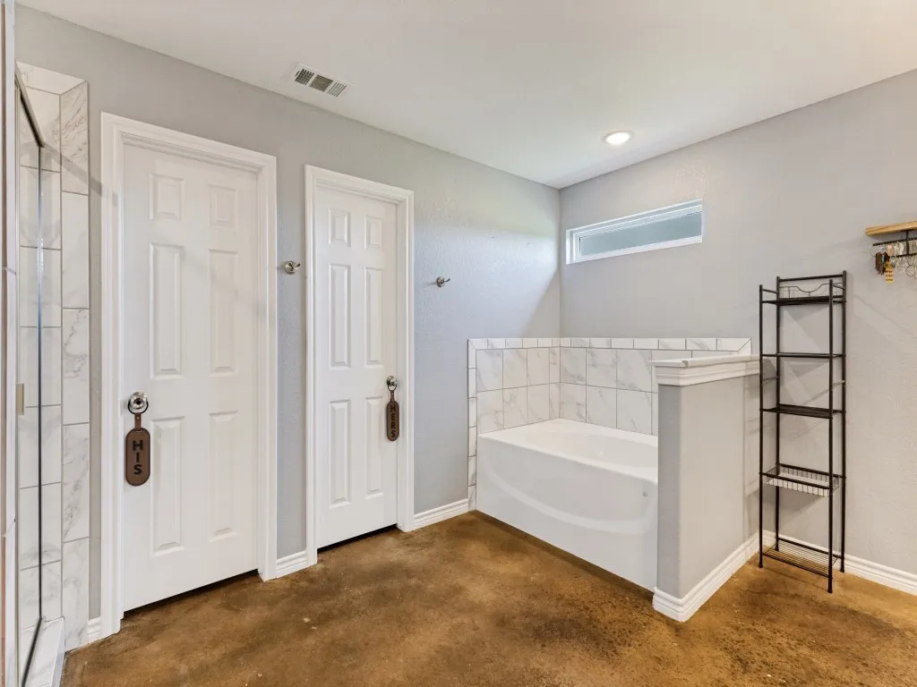 Single Family Residence For Sale in Wise County , 760 County Road 4380, Decatur, Texas 76234, 3 Bedroom, 4 Bathroom, 2 Garage spaces, 2,899 Sqft, built in 2019, mls#21361157, Real Estate Agent in Decatur, Homes For Sale in Wise county, Homes For Sale in Decatur, Realtor in Decatur Texas, Real Estate Brokerage Independent Realty Texas, Luminita Cordes Realtor