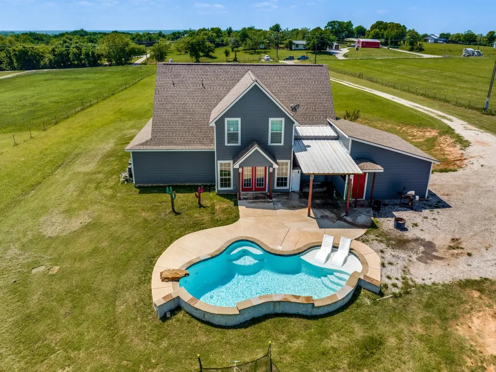 Single Family Residence For Sale in Wise County , 760 County Road 4380, Decatur, Texas 76234, 3 Bedroom, 4 Bathroom, 2 Garage spaces, 2,899 Sqft, built in 2019, mls#21361157, Real Estate Agent in Decatur, Homes For Sale in Wise county, Homes For Sale in Decatur, Realtor in Decatur Texas, Real Estate Brokerage Independent Realty Texas, Luminita Cordes Realtor