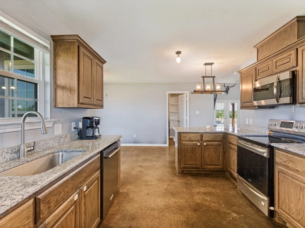 Single Family Residence For Sale in Wise County , 760 County Road 4380, Decatur, Texas 76234, 3 Bedroom, 4 Bathroom, 2 Garage spaces, 2,899 Sqft, built in 2019, mls#21361157, Real Estate Agent in Decatur, Homes For Sale in Wise county, Homes For Sale in Decatur, Realtor in Decatur Texas, Real Estate Brokerage Independent Realty Texas, Luminita Cordes Realtor
