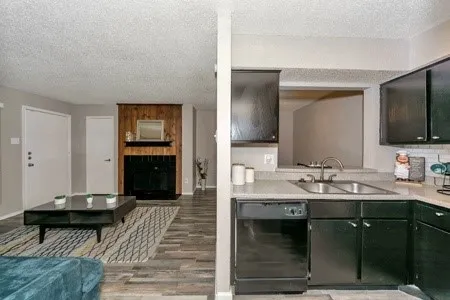 Free app and admin for a look and lease
