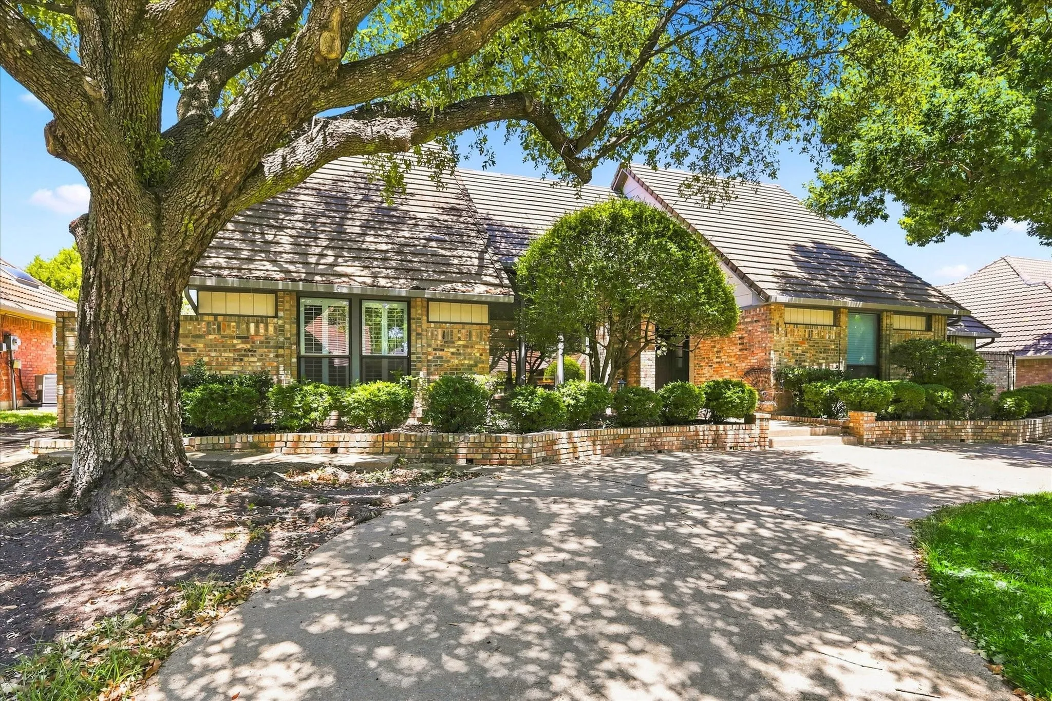 Single Family Residence For Sale in Dallas County , 923 Wellington Drive, Duncanville, Texas 75137, 4 Bedroom, 3 Bathroom, 3 Garage spaces, 3,043 Sqft, built in 1987, mls#21361082, Real Estate Agent in Duncanville, Homes For Sale in Dallas county, Homes For Sale in Duncanville, Realtor in Duncanville Texas, Real Estate Brokerage Independent Realty Texas, Luminita Cordes Realtor