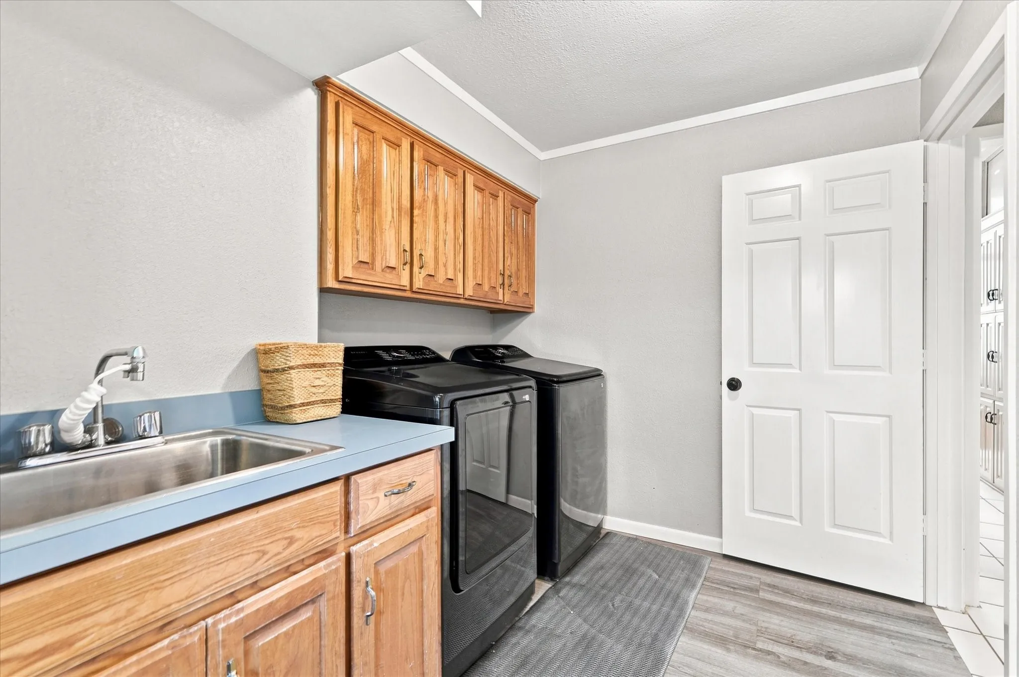 Single Family Residence For Sale in Dallas County , 923 Wellington Drive, Duncanville, Texas 75137, 4 Bedroom, 3 Bathroom, 3 Garage spaces, 3,043 Sqft, built in 1987, mls#21361082, Real Estate Agent in Duncanville, Homes For Sale in Dallas county, Homes For Sale in Duncanville, Realtor in Duncanville Texas, Real Estate Brokerage Independent Realty Texas, Luminita Cordes Realtor