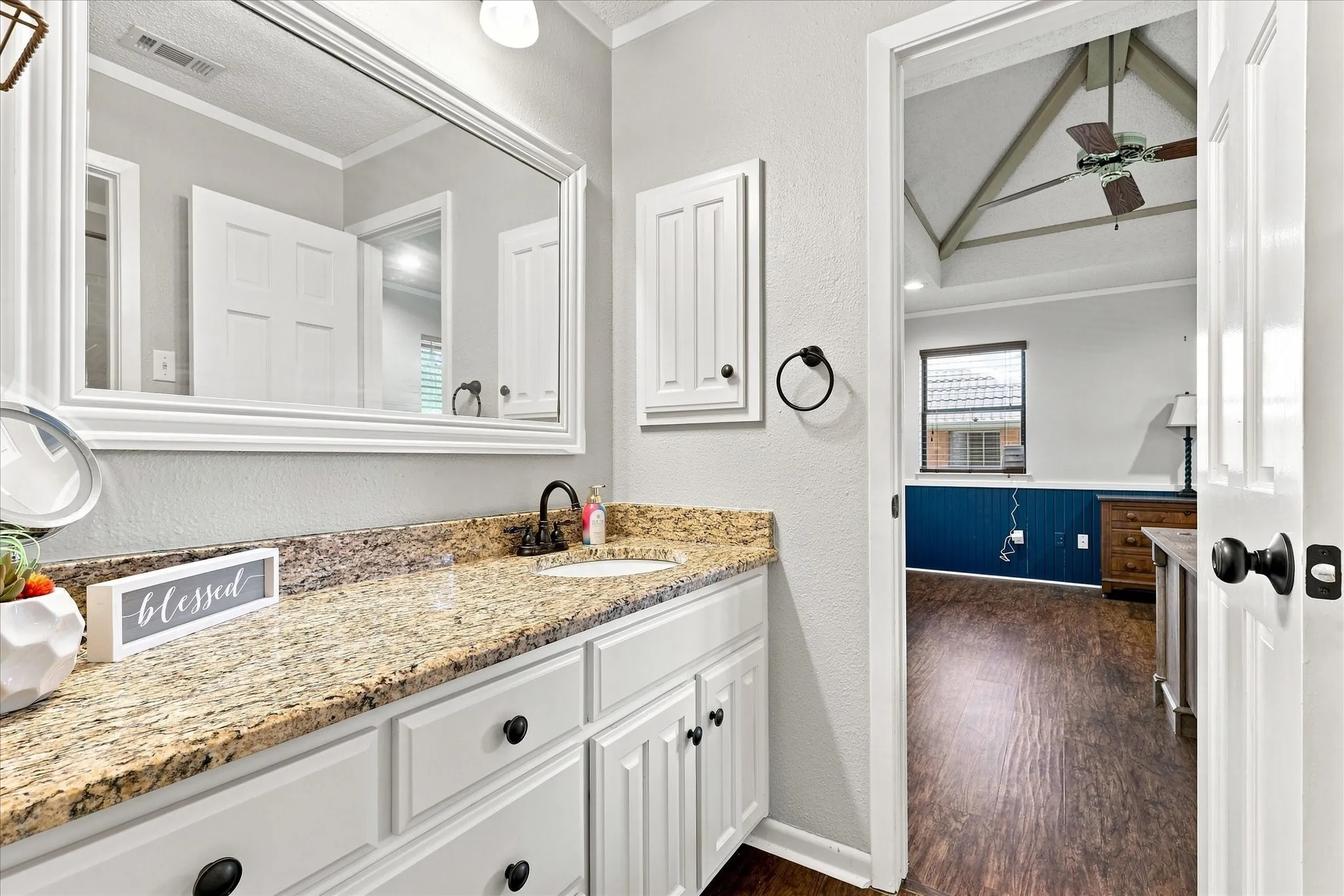 Single Family Residence For Sale in Dallas County , 923 Wellington Drive, Duncanville, Texas 75137, 4 Bedroom, 3 Bathroom, 3 Garage spaces, 3,043 Sqft, built in 1987, mls#21361082, Real Estate Agent in Duncanville, Homes For Sale in Dallas county, Homes For Sale in Duncanville, Realtor in Duncanville Texas, Real Estate Brokerage Independent Realty Texas, Luminita Cordes Realtor