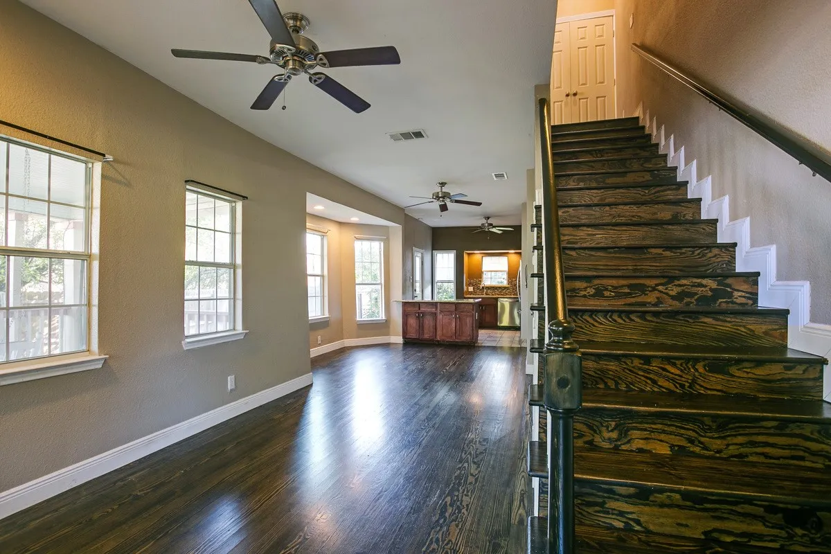 Duplex For Sale in Dallas County , 5126 Bryan Street, Dallas, Texas 75206, 4 Bedroom, 4 Bathroom, Garage spaces, 0 Sqft, built in 1913, mls#21361165, Real Estate Agent in Dallas, Homes For Sale in Dallas county, Homes For Sale in Dallas, Realtor in Dallas Texas, Real Estate Brokerage Independent Realty Texas, Luminita Cordes Realtor