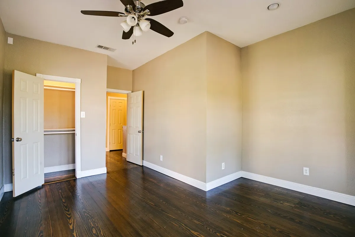 Duplex For Sale in Dallas County , 5126 Bryan Street, Dallas, Texas 75206, 4 Bedroom, 4 Bathroom, Garage spaces, 0 Sqft, built in 1913, mls#21361165, Real Estate Agent in Dallas, Homes For Sale in Dallas county, Homes For Sale in Dallas, Realtor in Dallas Texas, Real Estate Brokerage Independent Realty Texas, Luminita Cordes Realtor