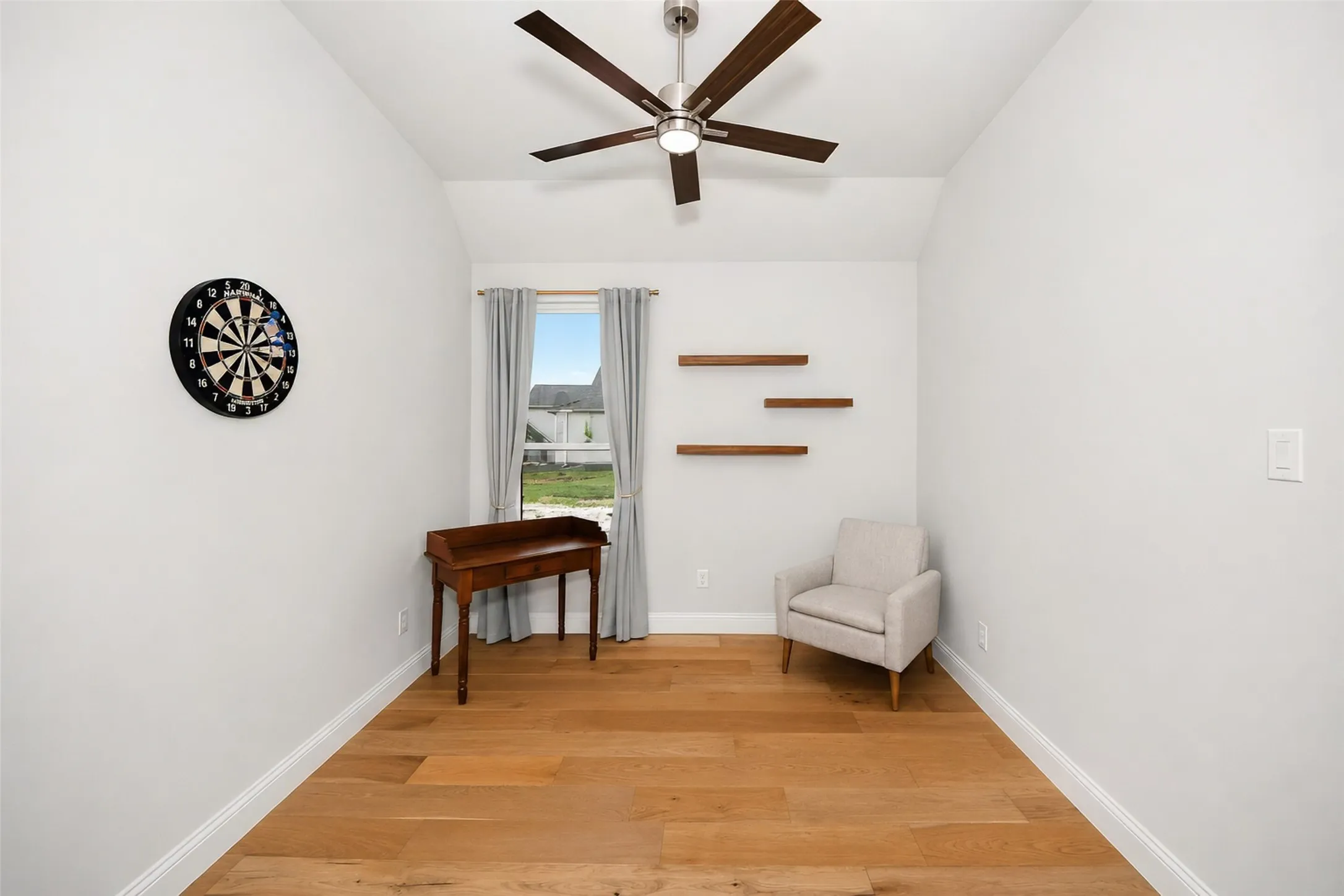 Single Family Residence For Sale in Denton County , 3904 Felicity Lane, Denton, Texas 76207, 3 Bedroom, 8 Bathroom, 2 Garage spaces, 2,255 Sqft, built in 2022, mls#21341477, Real Estate Agent in Denton, Homes For Sale in Denton county, Homes For Sale in Denton, Realtor in Denton Texas, Real Estate Brokerage Independent Realty Texas, Luminita Cordes Realtor