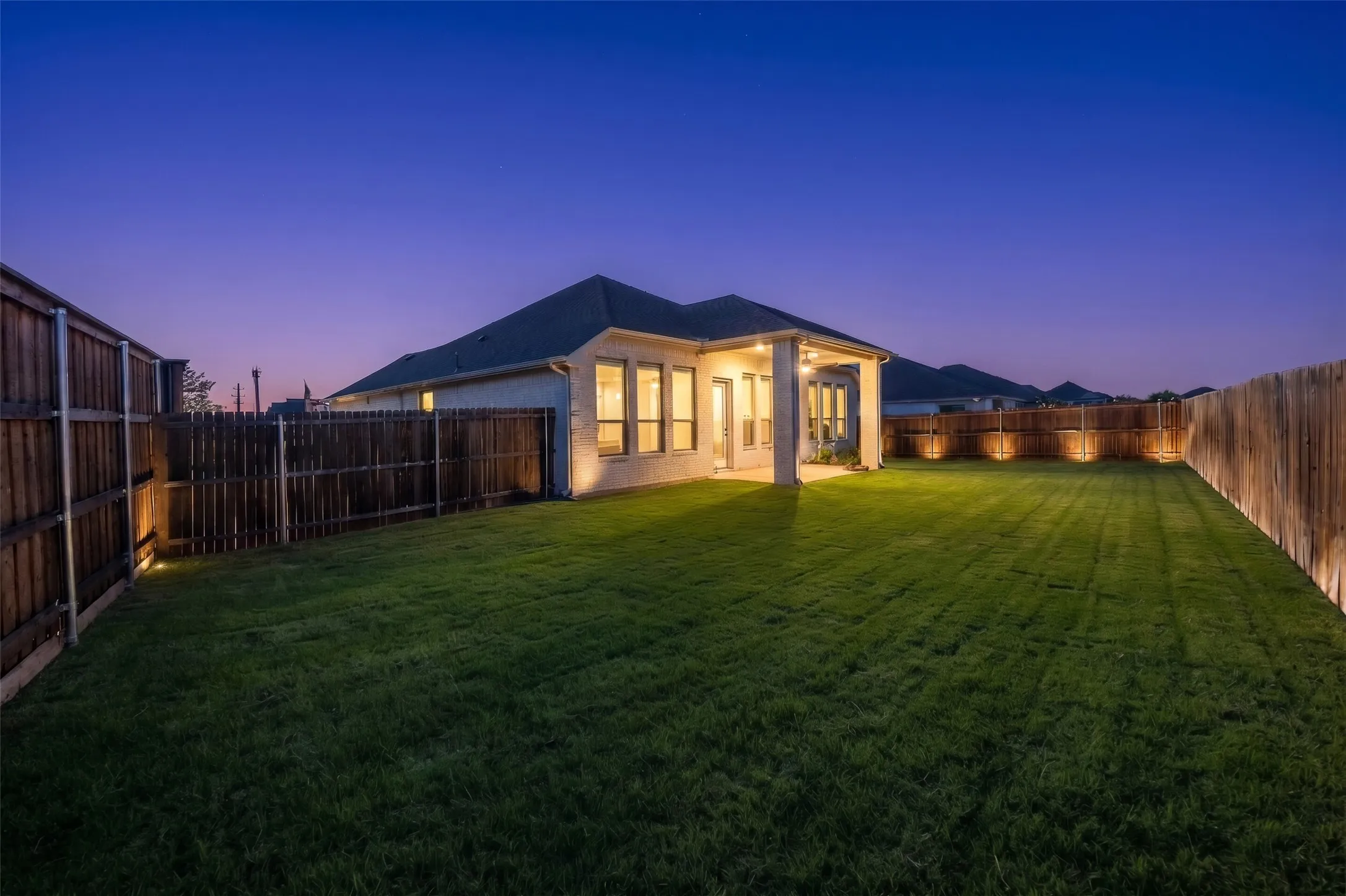 Single Family Residence For Sale in Denton County , 3904 Felicity Lane, Denton, Texas 76207, 3 Bedroom, 8 Bathroom, 2 Garage spaces, 2,255 Sqft, built in 2022, mls#21341477, Real Estate Agent in Denton, Homes For Sale in Denton county, Homes For Sale in Denton, Realtor in Denton Texas, Real Estate Brokerage Independent Realty Texas, Luminita Cordes Realtor