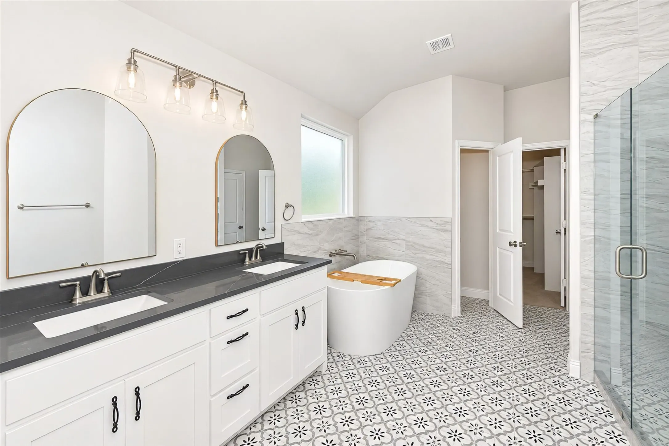 Single Family Residence For Sale in Denton County , 3904 Felicity Lane, Denton, Texas 76207, 3 Bedroom, 8 Bathroom, 2 Garage spaces, 2,255 Sqft, built in 2022, mls#21341477, Real Estate Agent in Denton, Homes For Sale in Denton county, Homes For Sale in Denton, Realtor in Denton Texas, Real Estate Brokerage Independent Realty Texas, Luminita Cordes Realtor