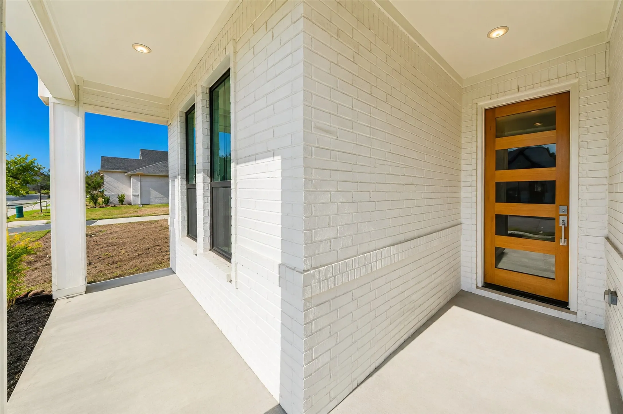 Single Family Residence For Sale in Denton County , 3904 Felicity Lane, Denton, Texas 76207, 3 Bedroom, 8 Bathroom, 2 Garage spaces, 2,255 Sqft, built in 2022, mls#21341477, Real Estate Agent in Denton, Homes For Sale in Denton county, Homes For Sale in Denton, Realtor in Denton Texas, Real Estate Brokerage Independent Realty Texas, Luminita Cordes Realtor