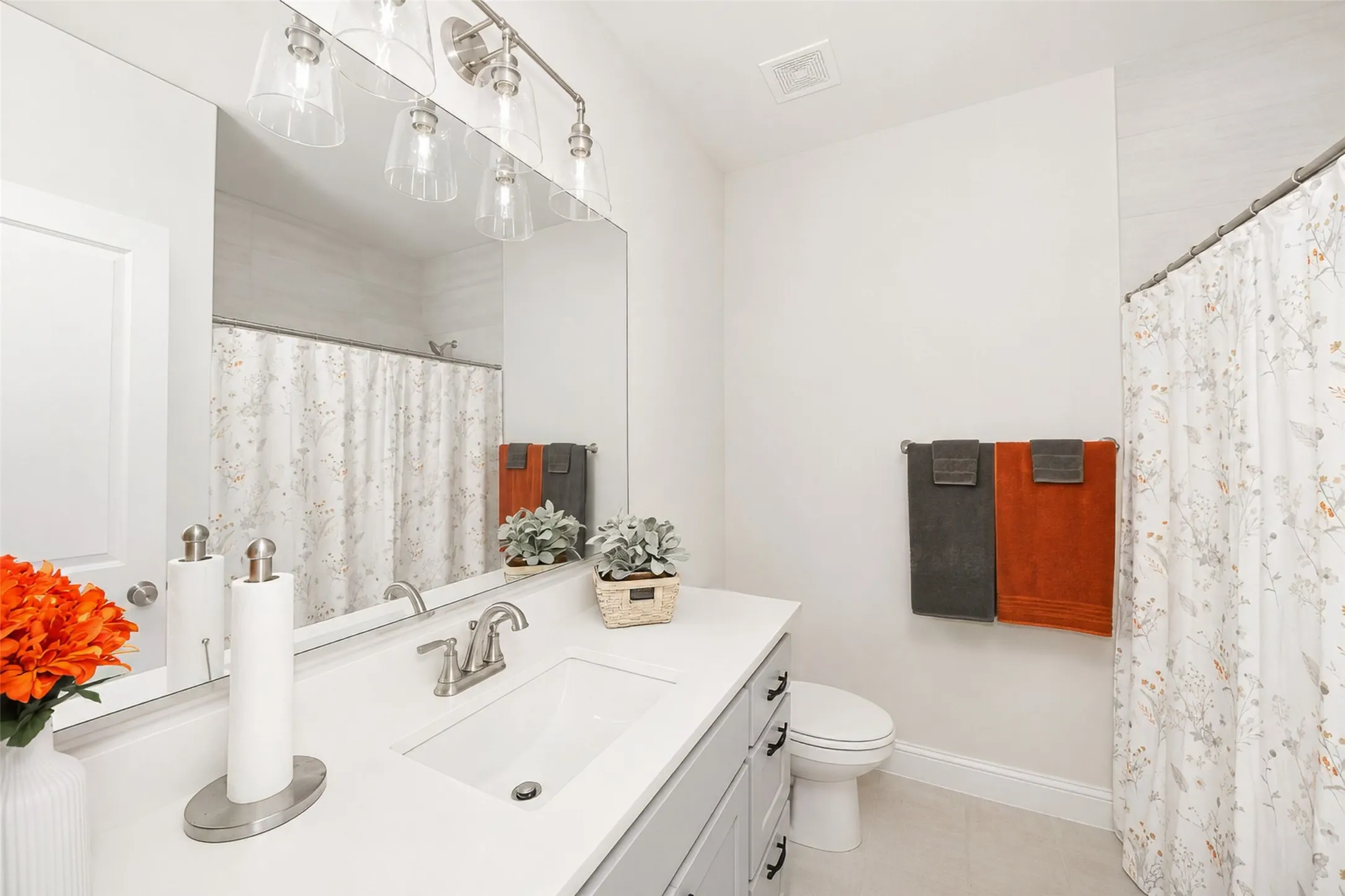 Single Family Residence For Sale in Denton County , 3904 Felicity Lane, Denton, Texas 76207, 3 Bedroom, 8 Bathroom, 2 Garage spaces, 2,255 Sqft, built in 2022, mls#21341477, Real Estate Agent in Denton, Homes For Sale in Denton county, Homes For Sale in Denton, Realtor in Denton Texas, Real Estate Brokerage Independent Realty Texas, Luminita Cordes Realtor