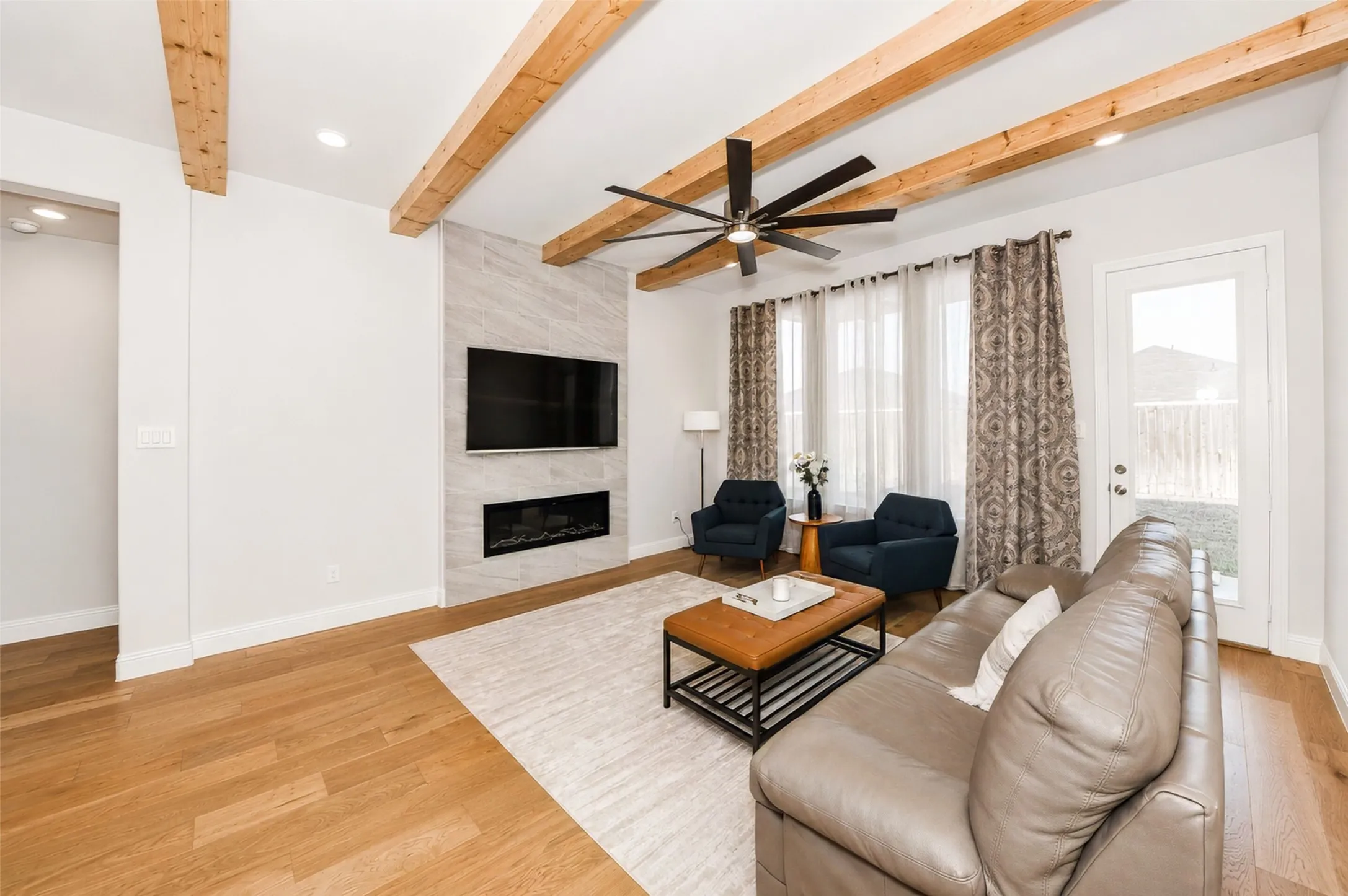 Single Family Residence For Sale in Denton County , 3904 Felicity Lane, Denton, Texas 76207, 3 Bedroom, 8 Bathroom, 2 Garage spaces, 2,255 Sqft, built in 2022, mls#21341477, Real Estate Agent in Denton, Homes For Sale in Denton county, Homes For Sale in Denton, Realtor in Denton Texas, Real Estate Brokerage Independent Realty Texas, Luminita Cordes Realtor