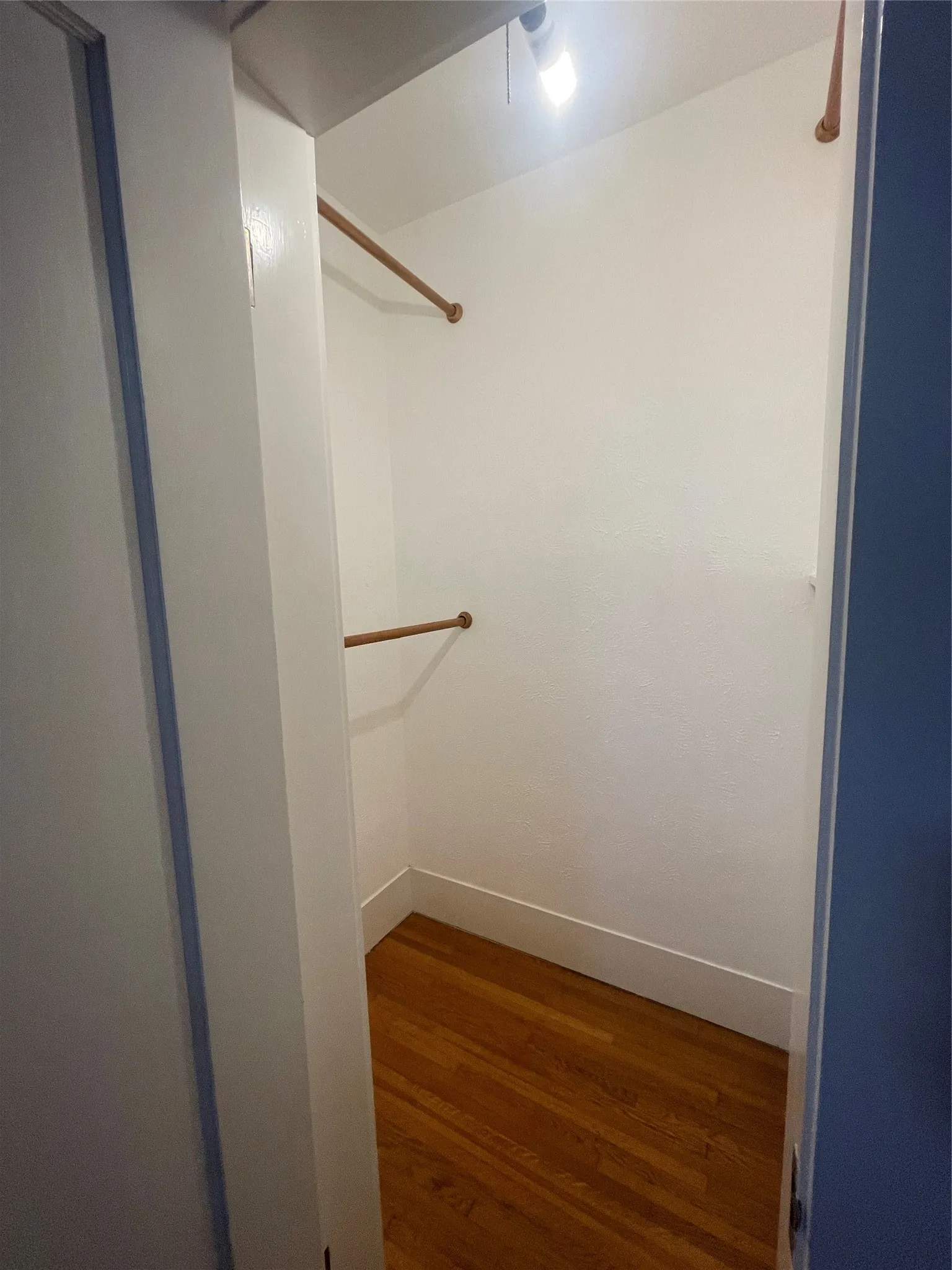 Single Family Residence For Sale in Tarrant County , 3915 Meadowbrook Drive, Fort Worth, Texas 76103, 3 Bedroom, 2 Bathroom, 2 Garage spaces, 1,812 Sqft, built in 1929, mls#21361005, Real Estate Agent in Fort Worth, Homes For Sale in Tarrant county, Homes For Sale in Fort Worth, Realtor in Fort Worth Texas, Real Estate Brokerage Independent Realty Texas, Luminita Cordes Realtor