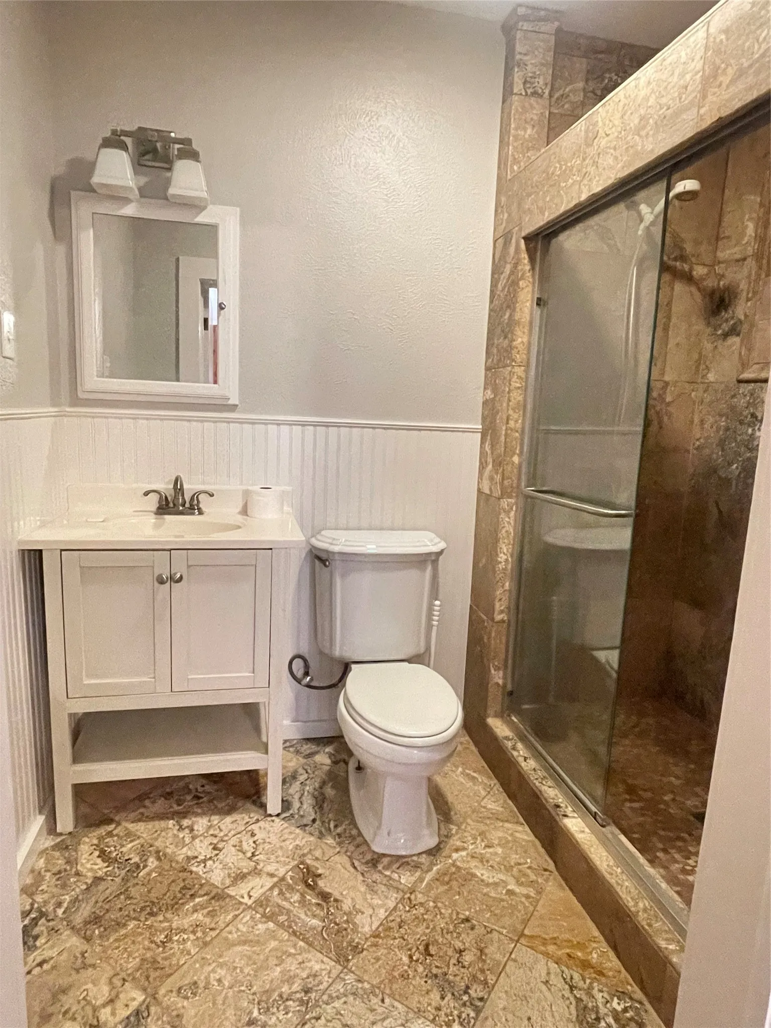 Single Family Residence For Sale in Tarrant County , 3915 Meadowbrook Drive, Fort Worth, Texas 76103, 3 Bedroom, 2 Bathroom, 2 Garage spaces, 1,812 Sqft, built in 1929, mls#21361005, Real Estate Agent in Fort Worth, Homes For Sale in Tarrant county, Homes For Sale in Fort Worth, Realtor in Fort Worth Texas, Real Estate Brokerage Independent Realty Texas, Luminita Cordes Realtor